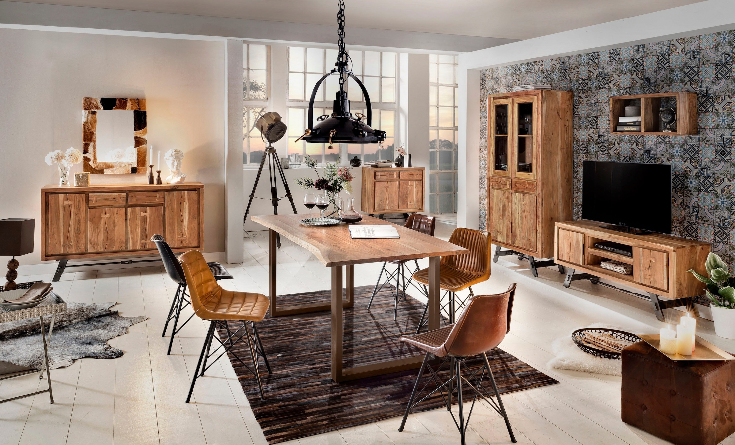 SIT Baumkantentisch mit Baumkante wie gewachsen