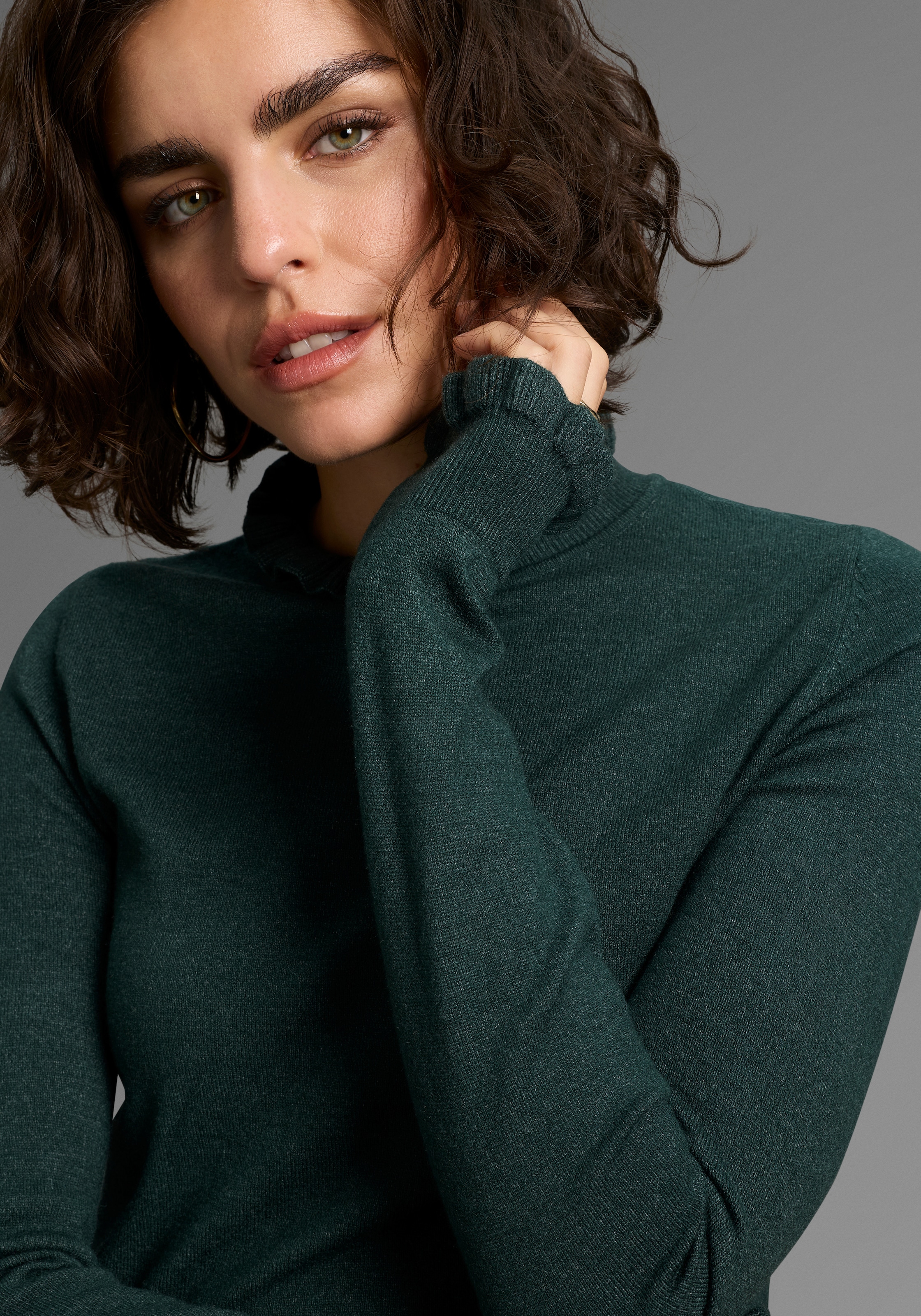 Laura Scott Stehkragenpullover, mit süßem Volant-Ausschnitt - NEUE KOLLEKTION
