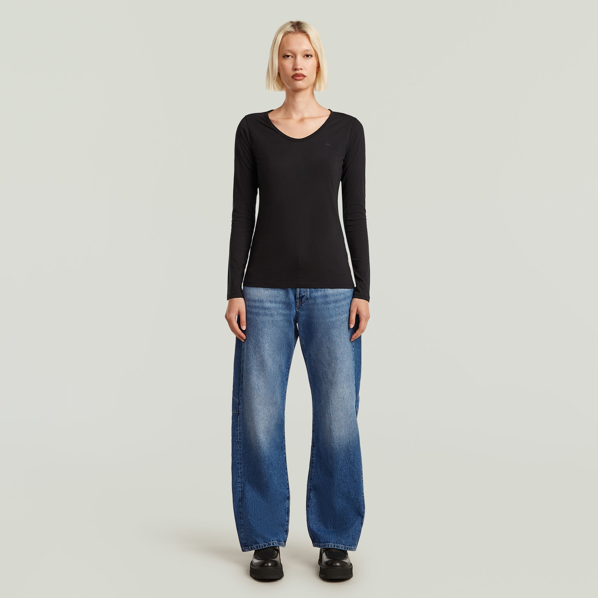 G-STAR Langarmshirt »Core eyben slim u t wmn ls« mit Label-Aufnäher, V-Ausschnitt