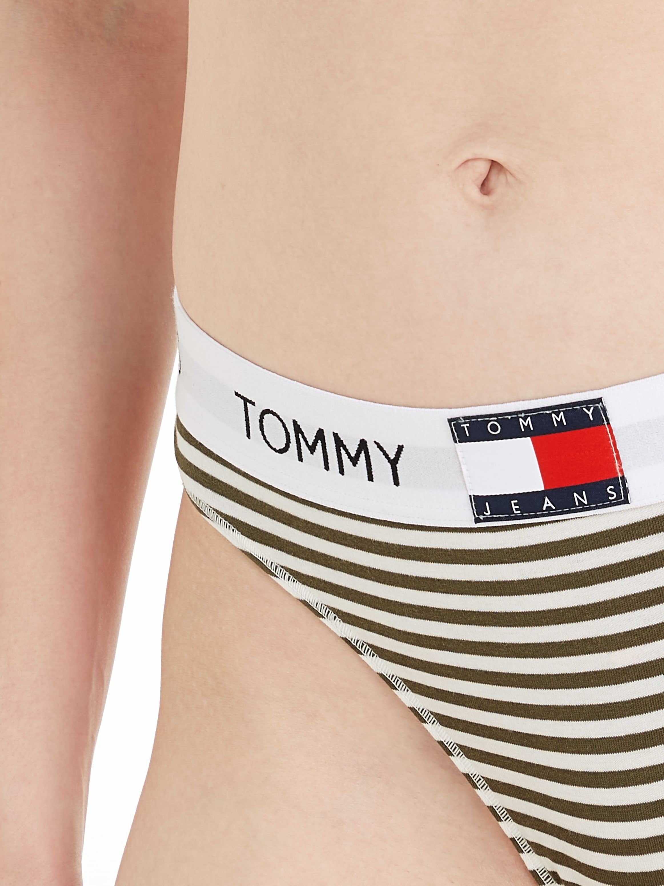 Tommy Hilfiger Underwear Slip »THONG PRINT (EXT SIZES)«, im Streifendessin, Logoschriftzug