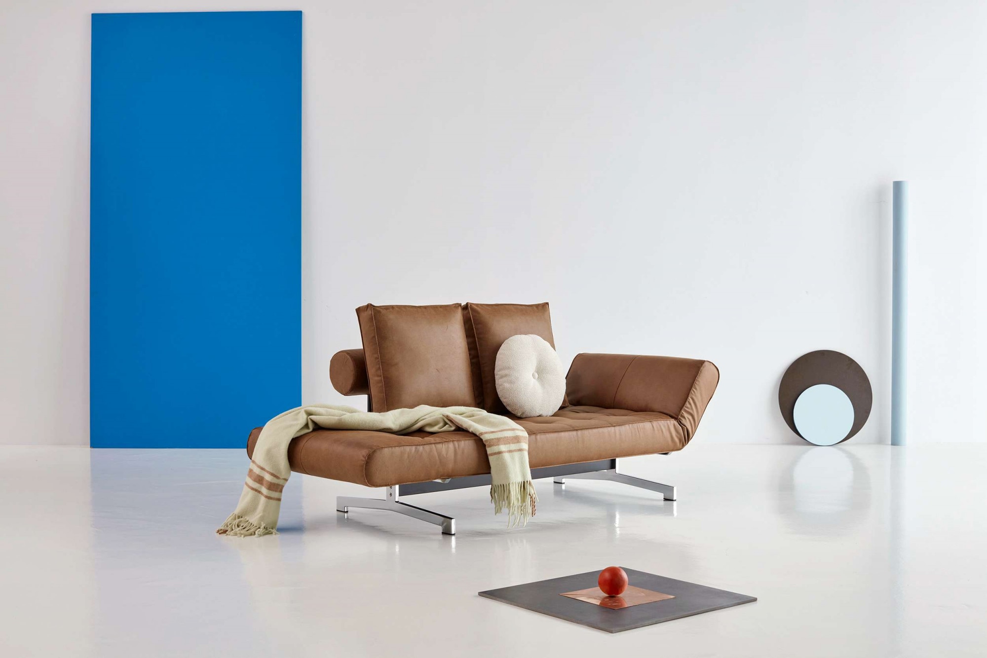 INNOVATION LIVING ™ 3-Sitzer »Ghia Schlafsofa, Multi-Wohlfühlsofa, Designfuß«, eine große Liegefläche mit geringer Stellfläche, beidseitig abklappbar