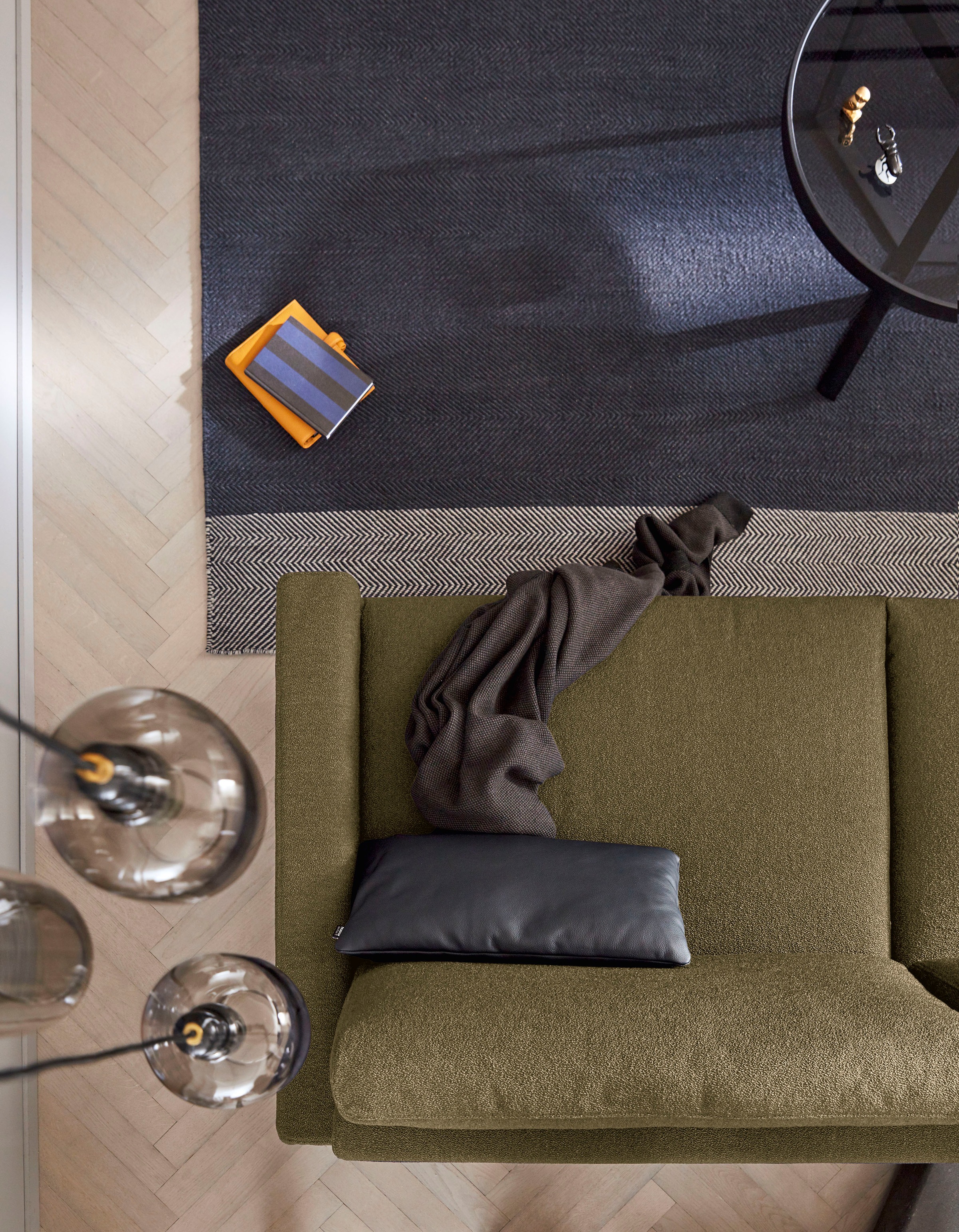 Creation BY ROLF BENZ 2,5-Sitzer »CR.450, Designsofa, Loungesofa« Armlehne niedrig, Fuß chromfarben glänzend, Breite 184 cm