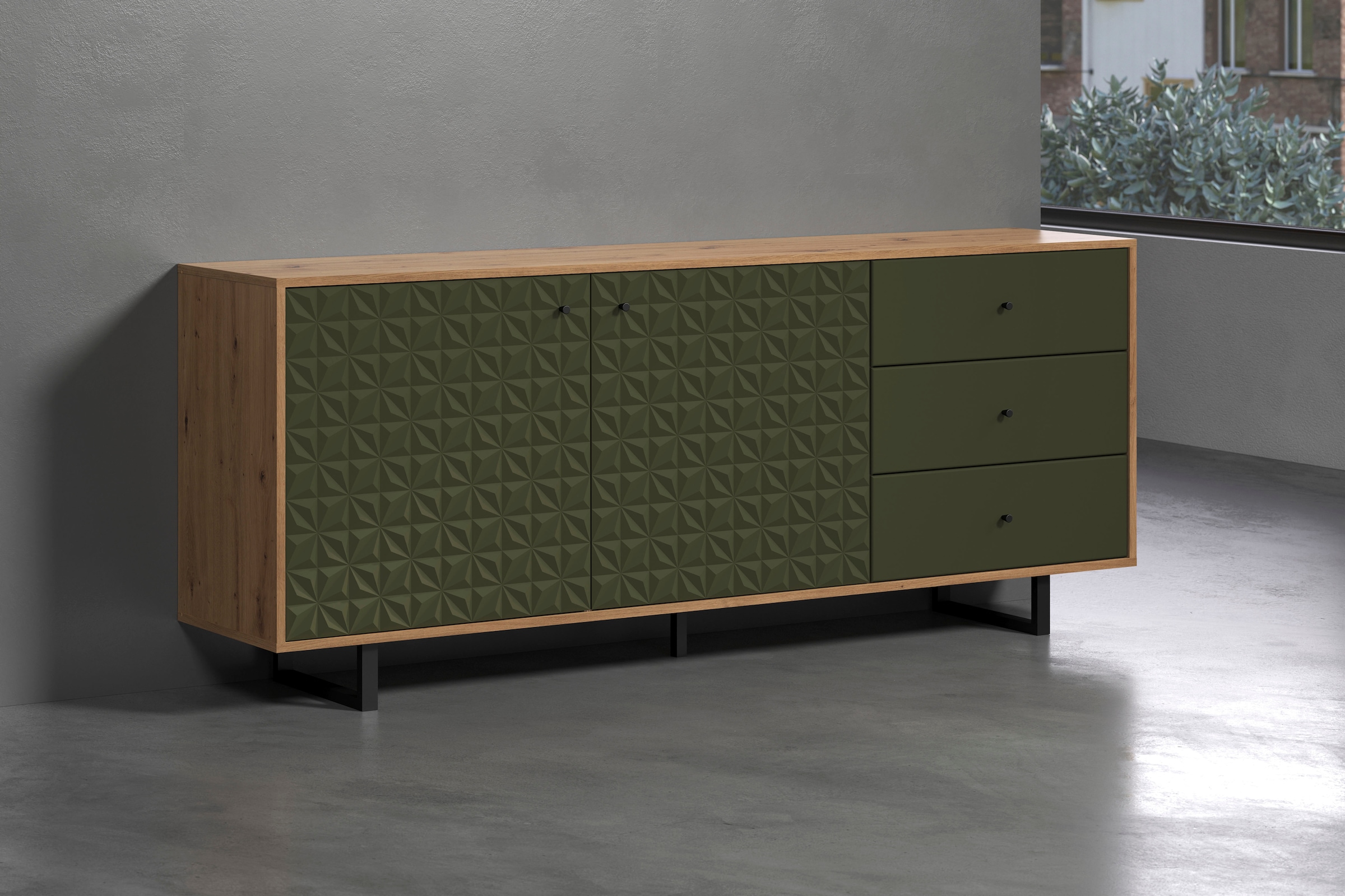 PLACES OF STYLE Sideboard »Ferretti« Wohnzimmerkommode mit besonderer Fräsung und Füße/Griffe aus Metall