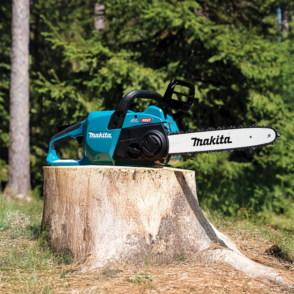 Makita Akku-Kettensäge »»UC022GZ« 40V max., 25,5 m/s, 35 cm, ohne Akku und Ladegerät« Leistungsstark wie eine Benzin-Kettensäge mit 35 cm³