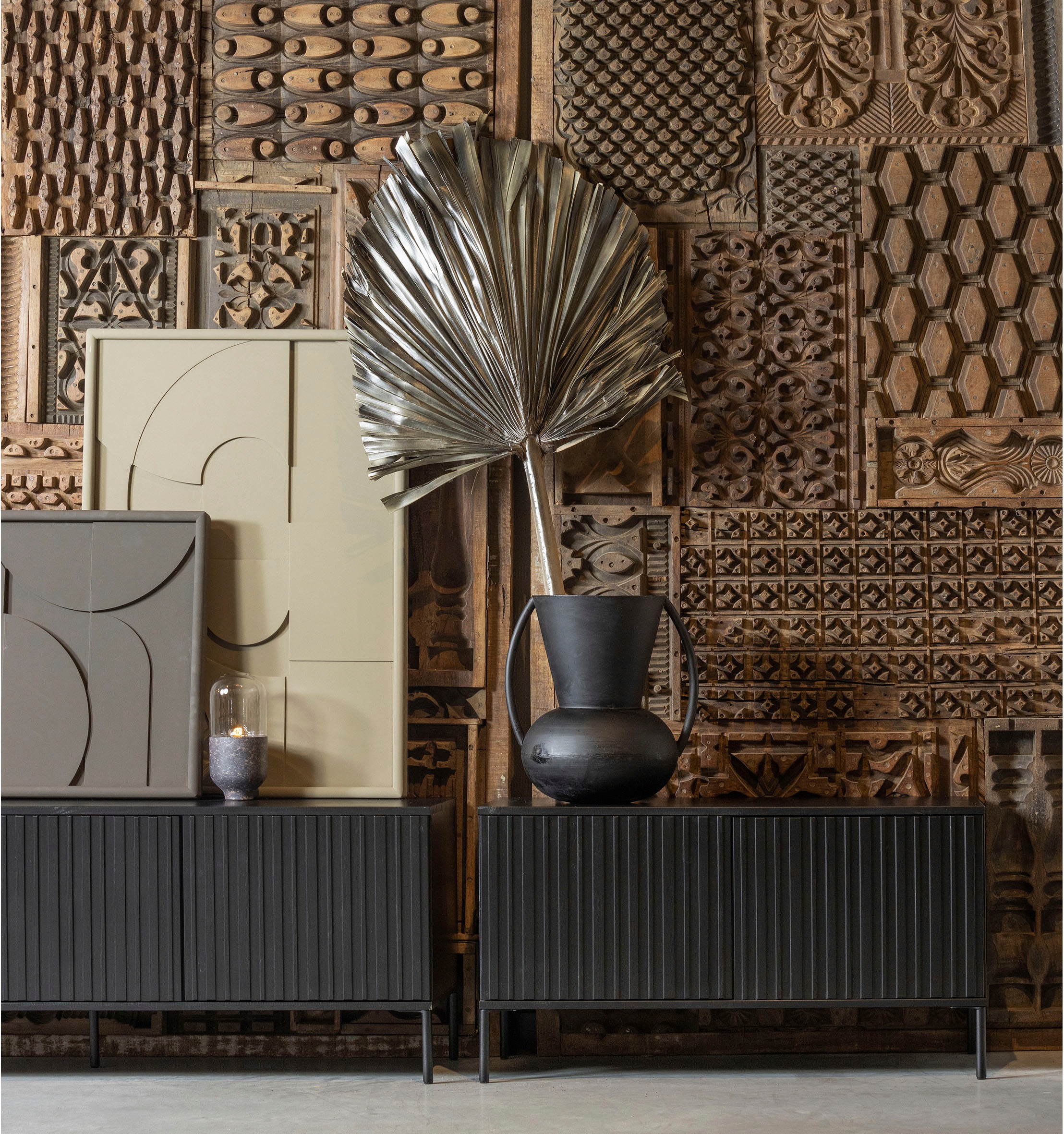 WOOOD Sideboard »New Gravure, TV-Kommode, Breite 100 cm oder 150 cm«, Kommode Höhe 56 cm, mit grafischen Relieftüren, viel Stauraum