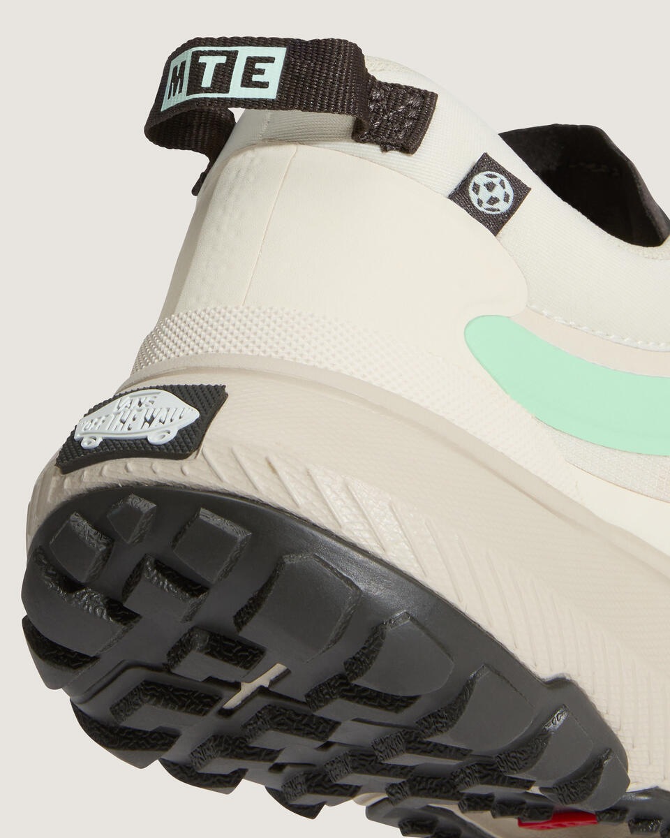 Vans Sneaker »MTE Crosspath«  wasserabweisend