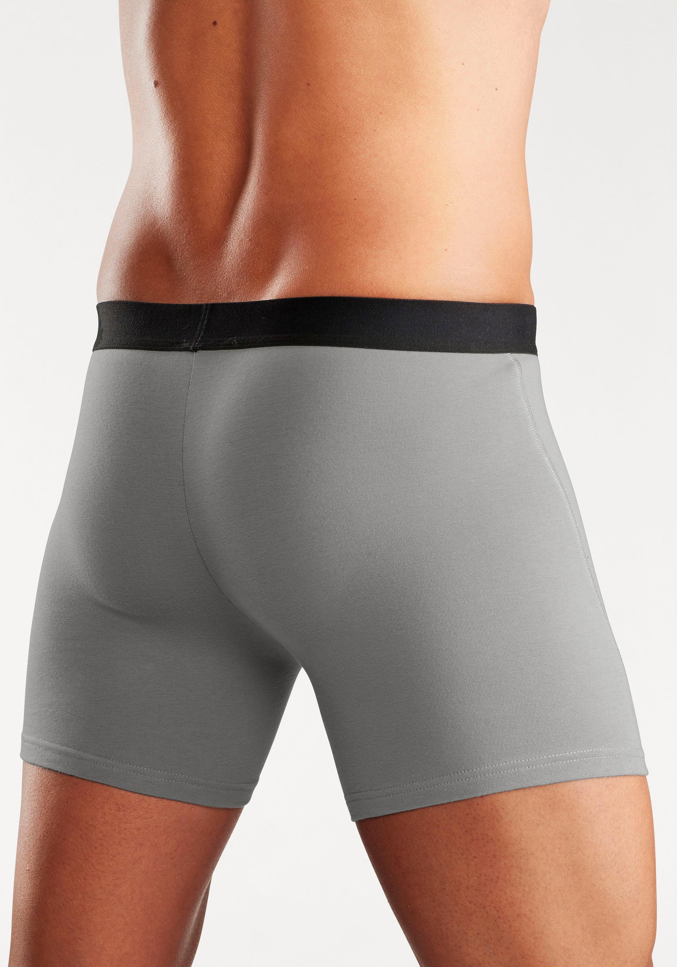 Bruno Banani Boxer »Unterhose für Herren«, (Packung, 4 St.), mit längerem Bein und auffälligen Logobund