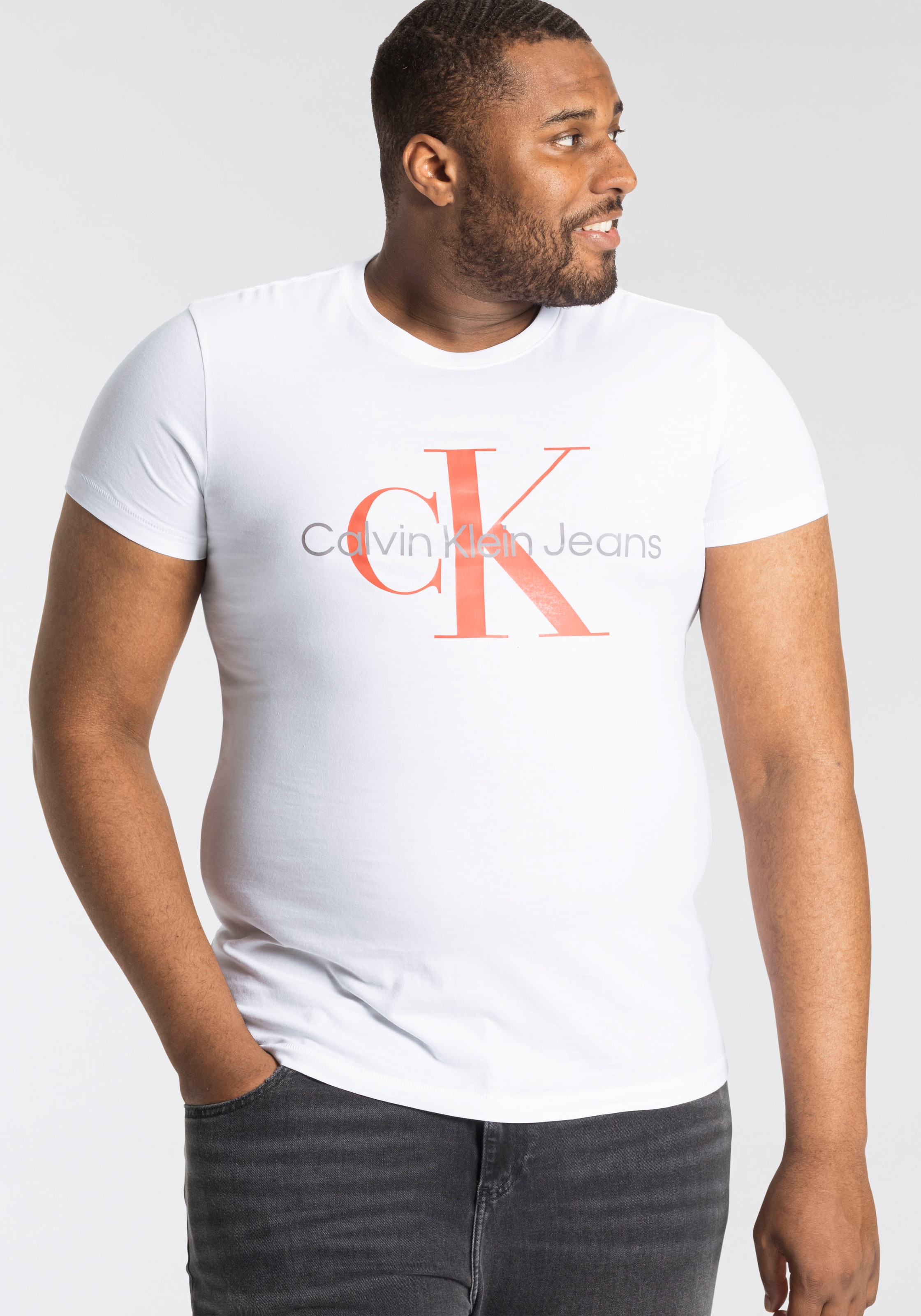 TEE« ♕ Calvin Klein »PLUS Plus Jeans MONOGRAM bei T-Shirt SEASONAL