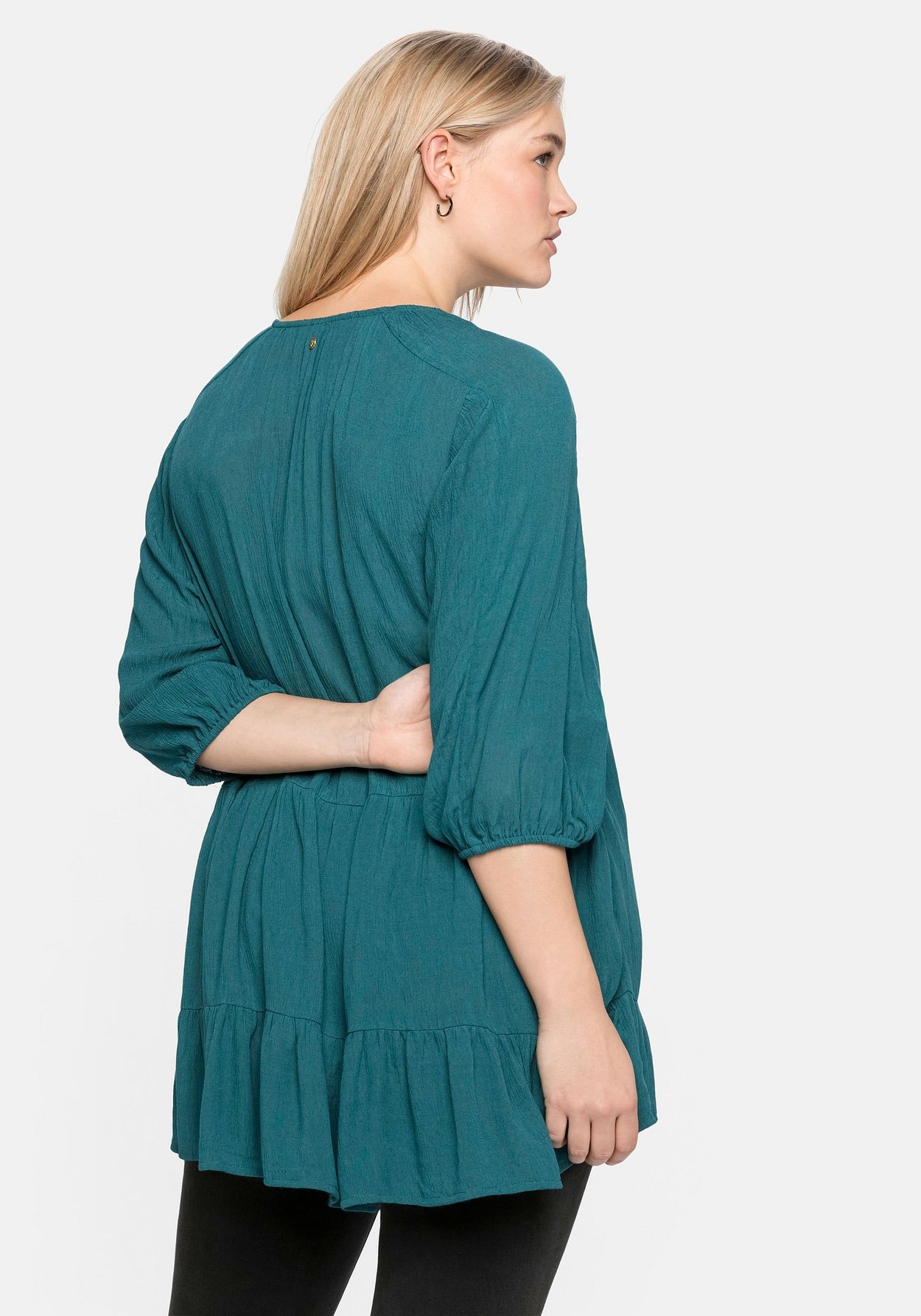 Sheego Kurzarmbluse »Bluse aus Crêpe, mit Volants am Saum«