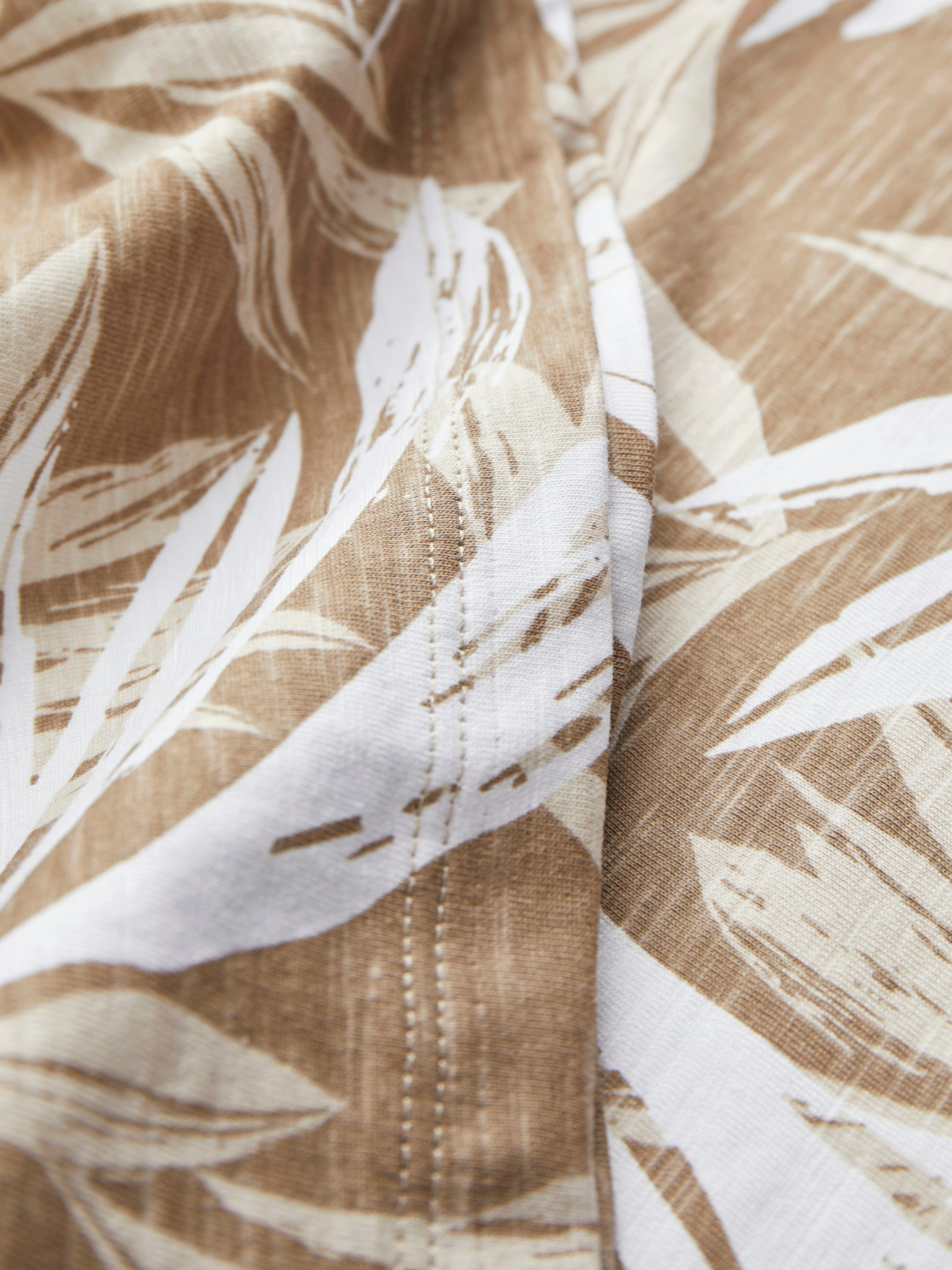 Jack & Jones Rundhalsshirt »JJEBRYAN AOP TEE S/S O-NECK NOOS«, mit All-Over Print