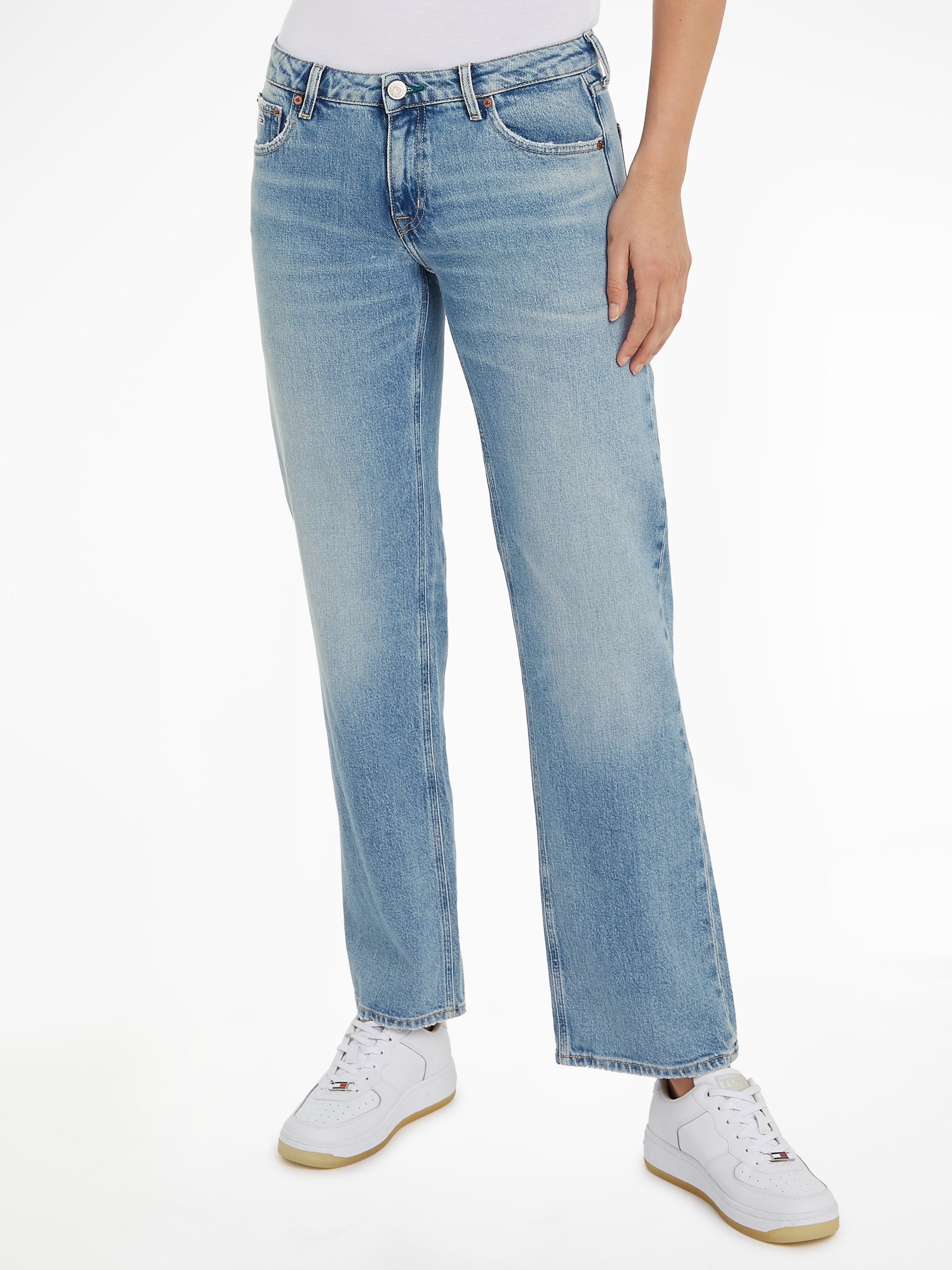 Beliebte Modelle erscheinen Tommy Jeans Straight-Jeans »SOPHIE Tommy Jeans Logo-Badge ♕ STR mit Flag LW BH4116«, & bei