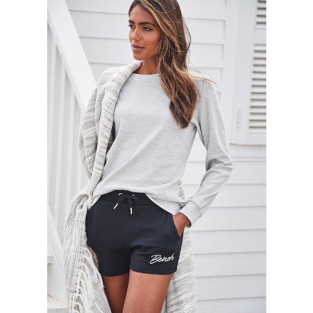 ♕ Bench. mit bei Sweatshirt Loungewear »Loungeshirt«, Logostickerei, Loungeanzug Loungewear,