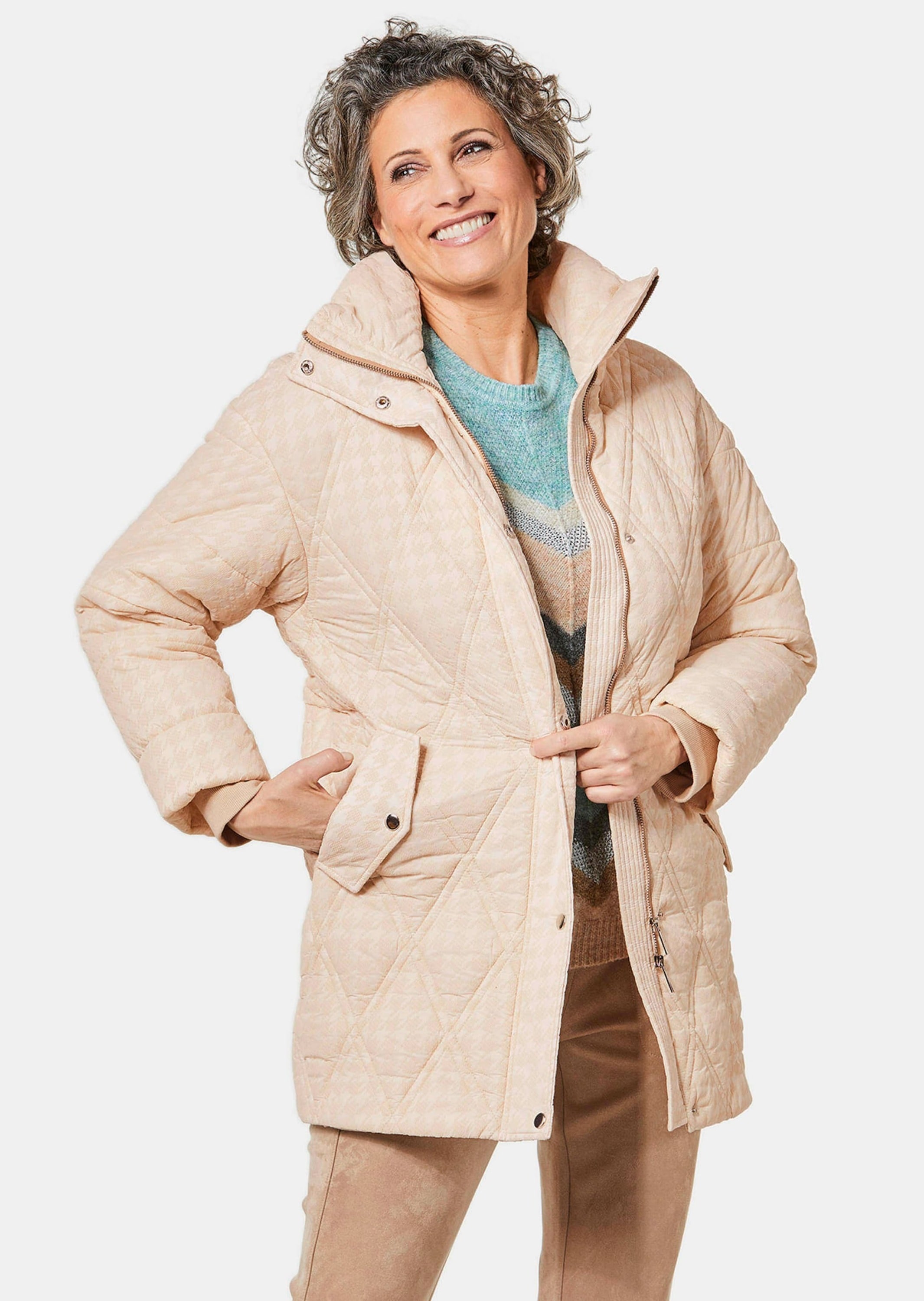 GOLDNER Steppjacke »Kurzgröße Steppjacke mit hübschem Flock-Druck«