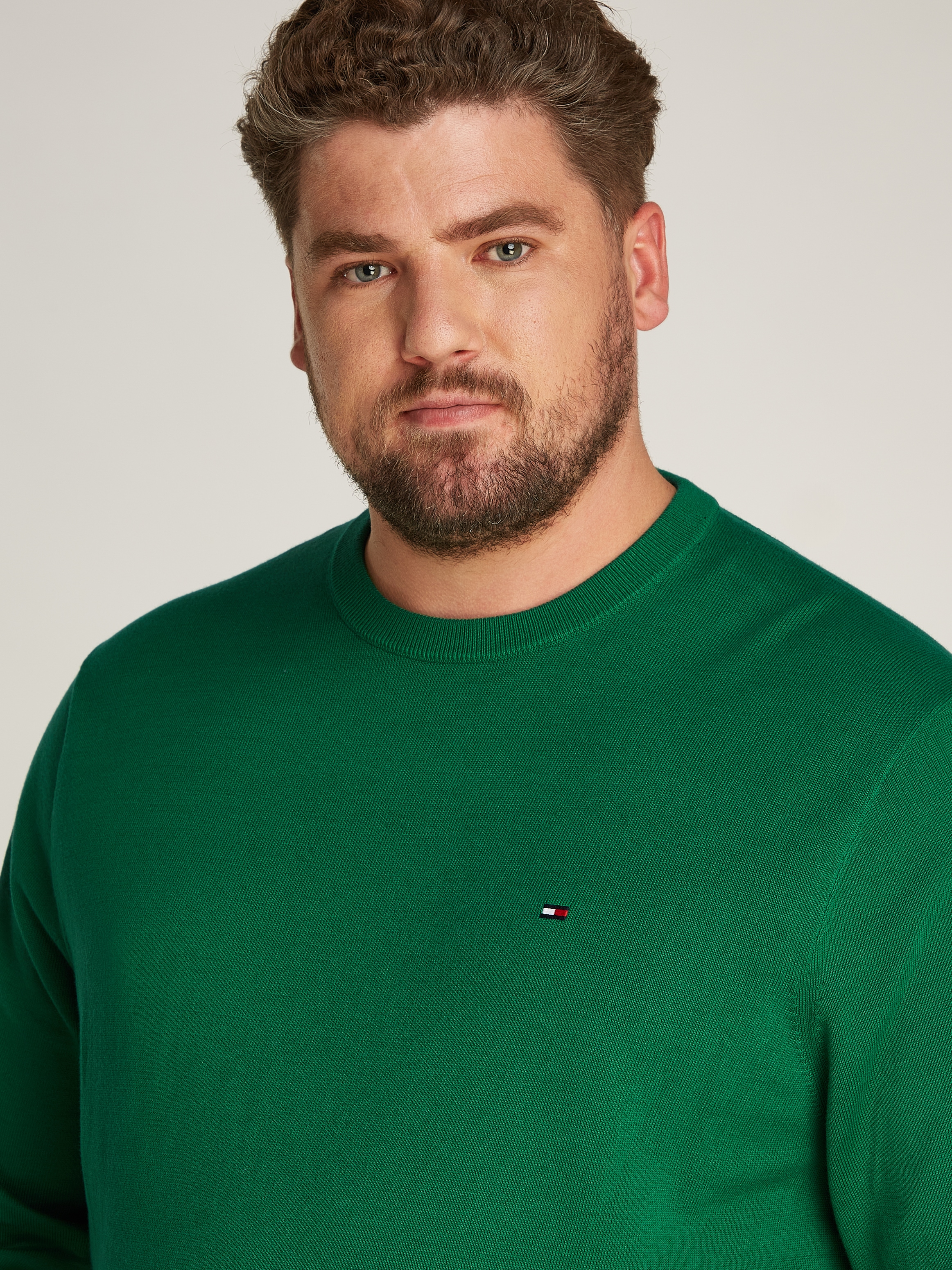 Tommy Hilfiger Big & Tall Rundhalspullover »BT-ESSENTIAL COTTON CREW NECK-B«, in Großen Größen, Logostickerei