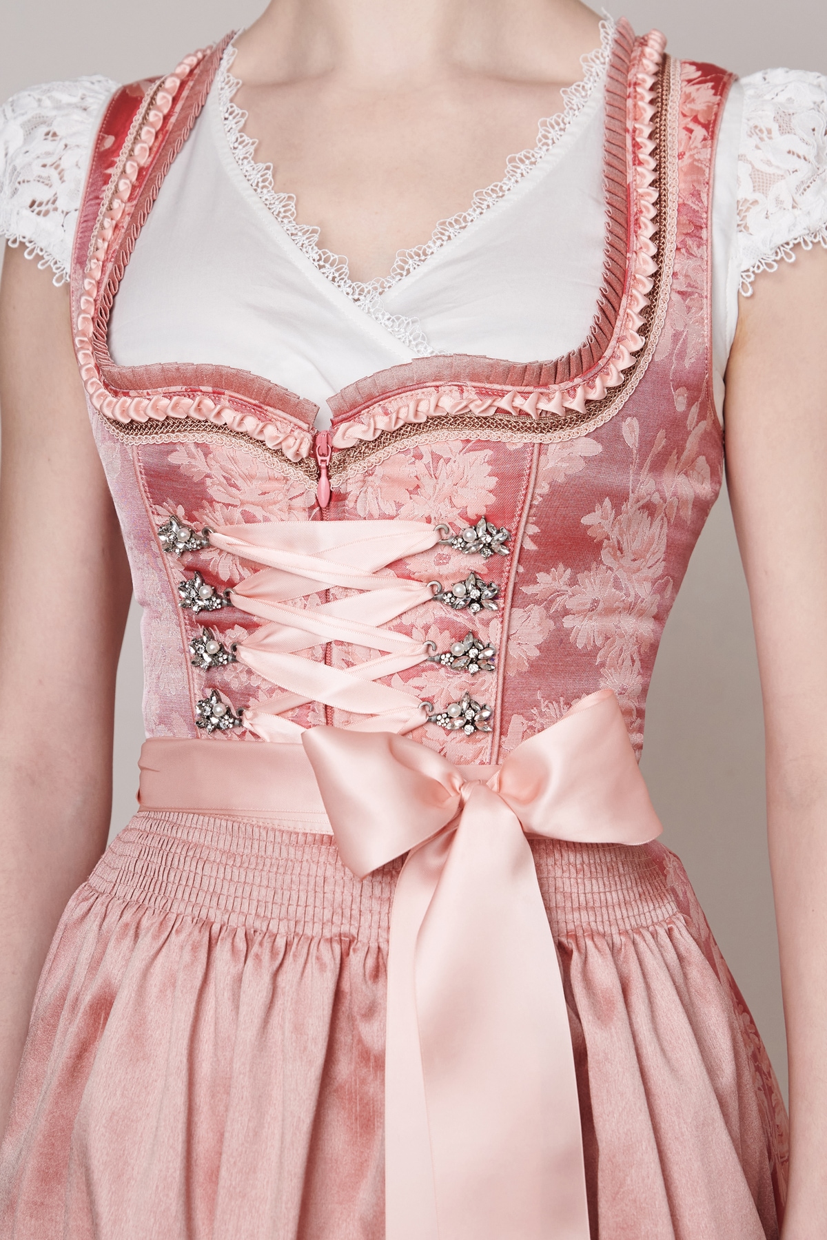 Krüger Dirndl »Dirndl Rosmerta (70cm)«, Zwei Eingrifftaschen im Rock
