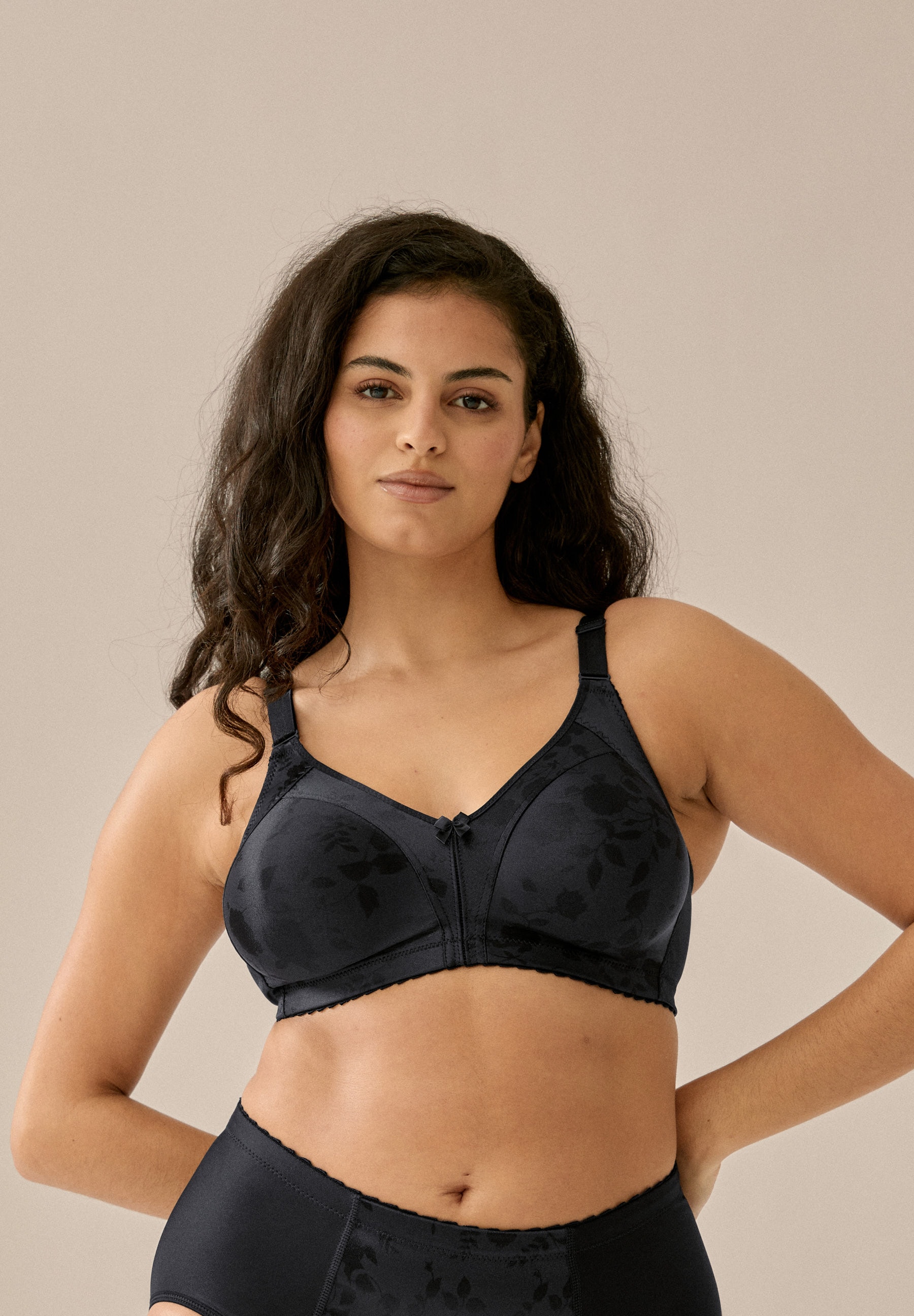 Naturana Minimizer-BH »Minimizer« 1 Stk. Shaping-Effekt, breite Träger, feminin, bügellos, Satin, Blumenmuster