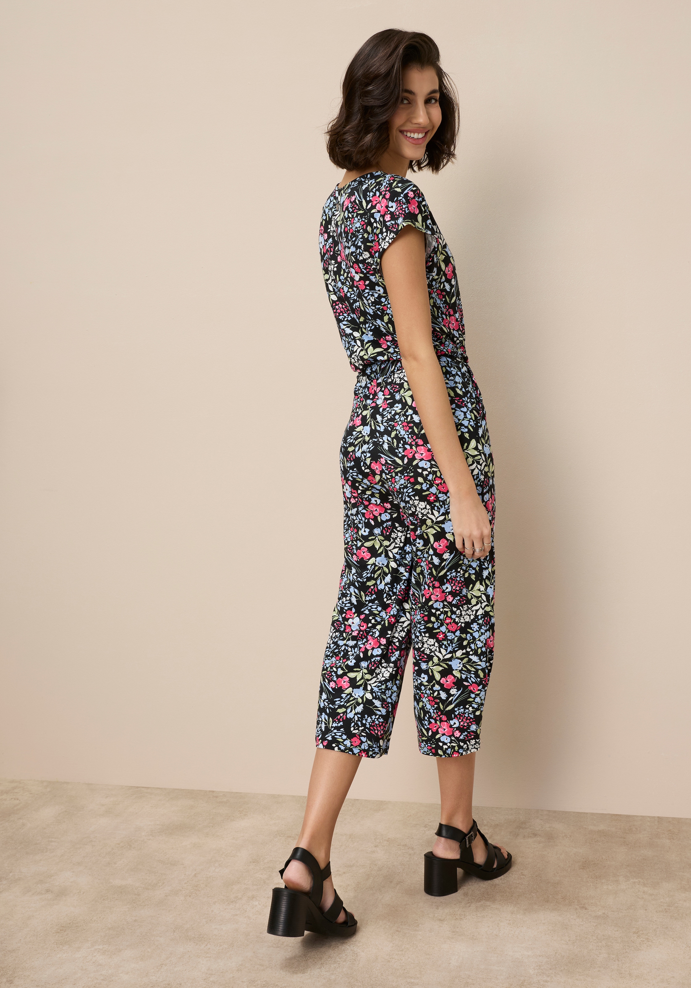 Tamaris Culotte-Overall mit Bindegürtel und modernem Muster