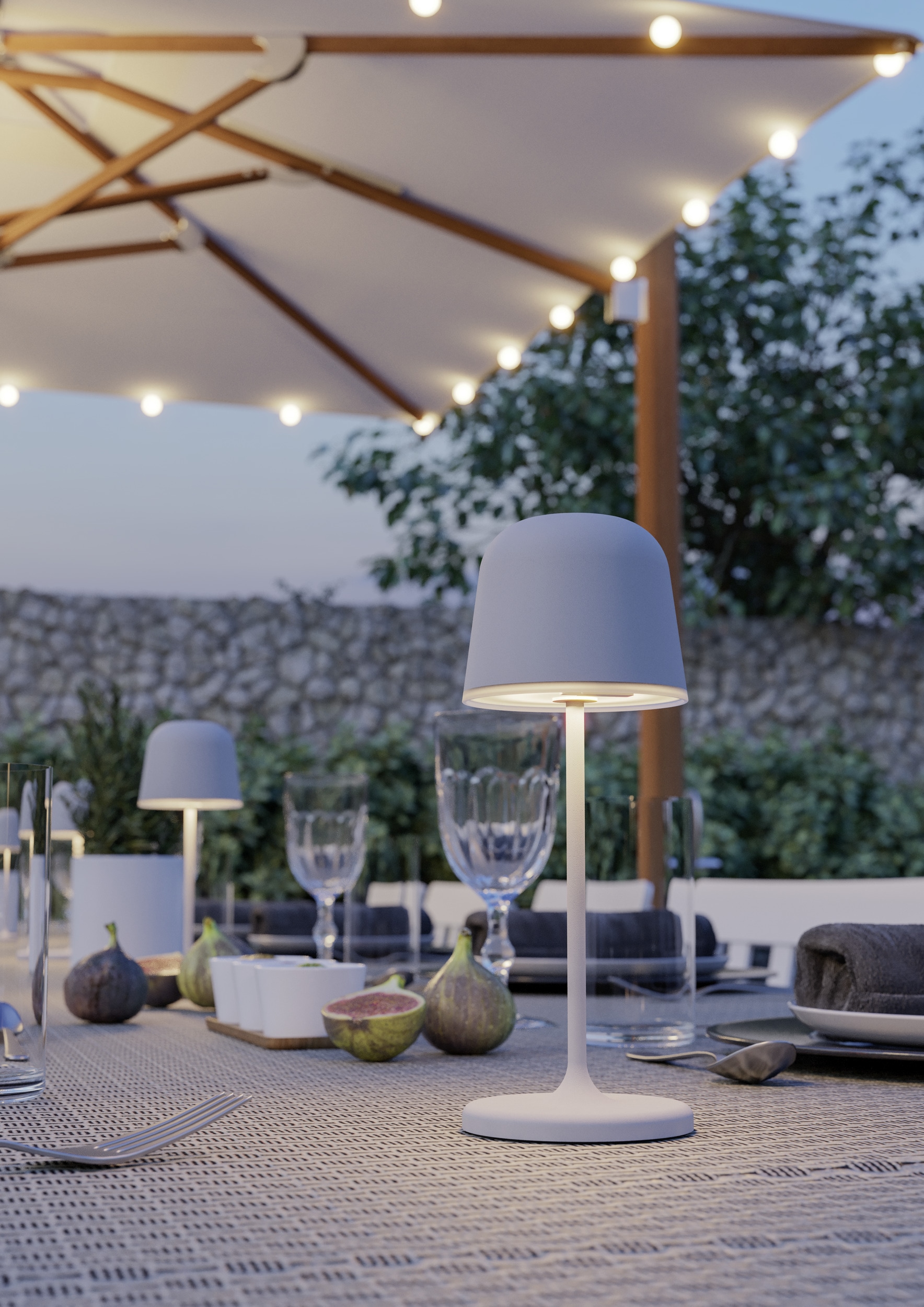 EGLO Tischleuchte »MANNERA-S Tischlampe - Alu, Stahl - LED - 1,8W - IP54« LED-Modul 1 Stk. Neutralweiß | Warmweiß Akku Außentischleuchte, Gartenlampe m. Erdspieß, H20 x Ø7,5 cm
