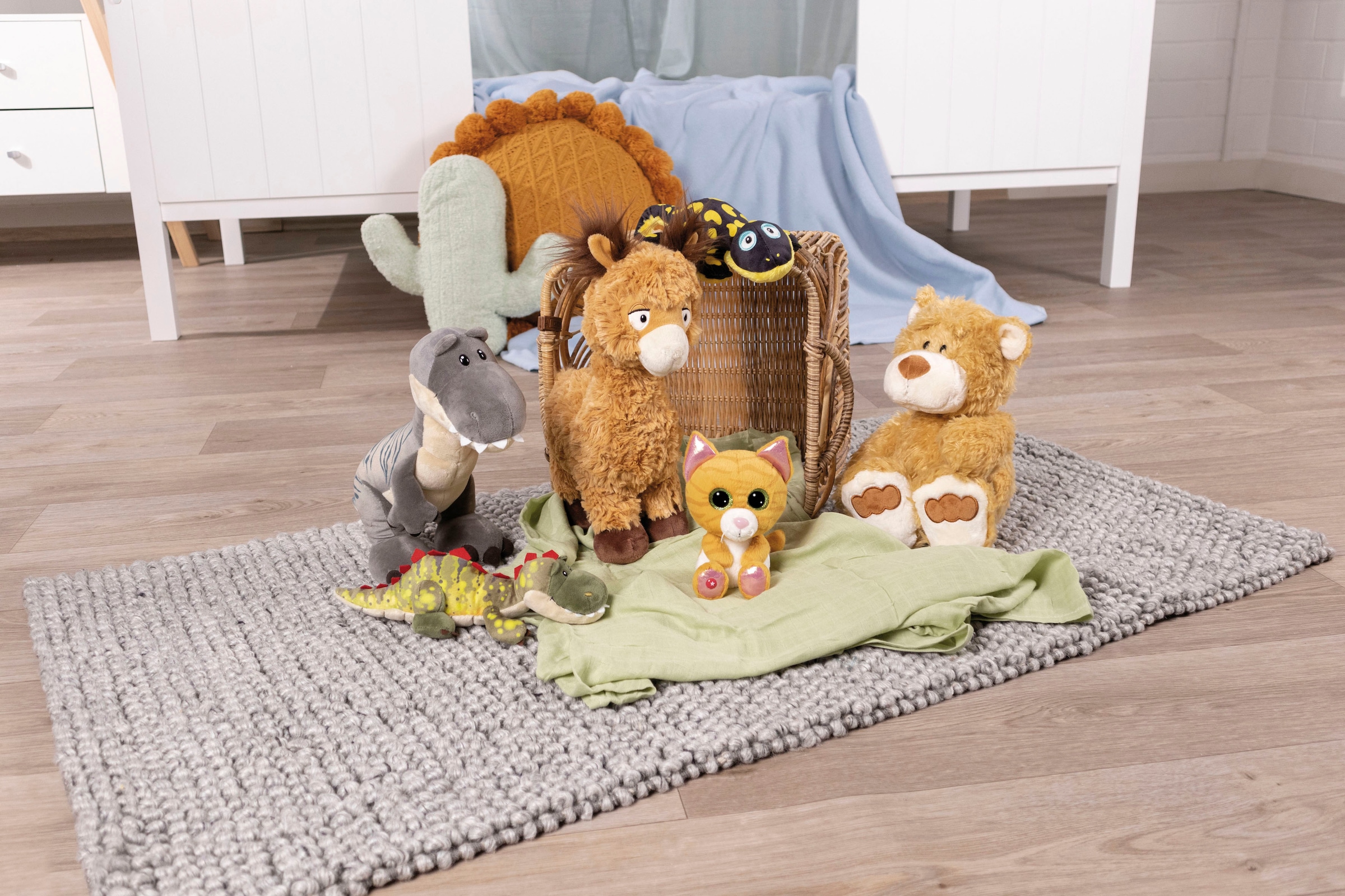 Nici Kuscheltier »Classic Bear, Salamander Don Fuego, 35 cm«, liegend; enthält recyceltes Material