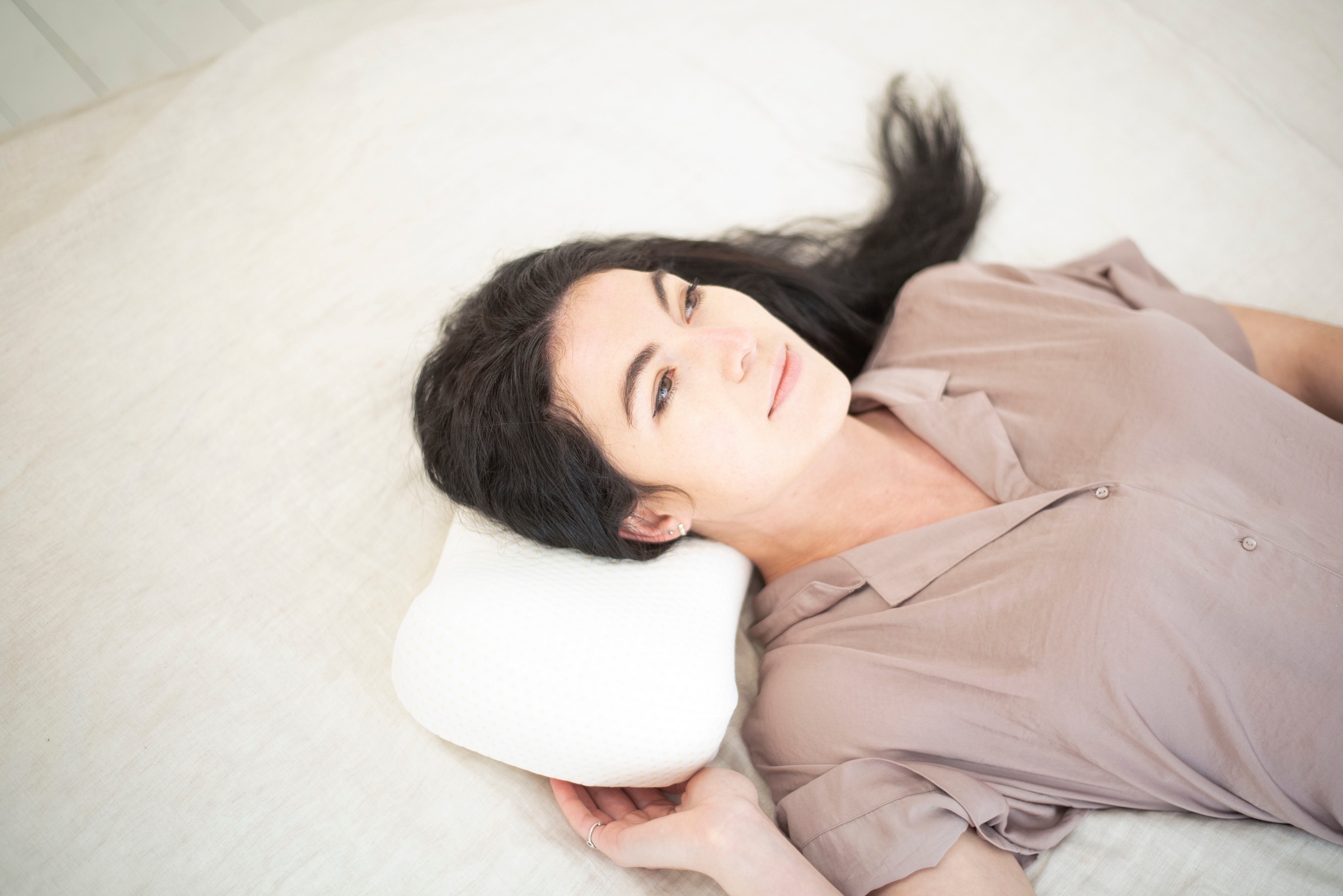 Technaxx Nackenstützkissen »Lifenaxx Schlafkissen LX-038«, Füllung: Viskoschaum, Bezug: Polyester, (1 St.), ergonomisches Nackenstützkissen