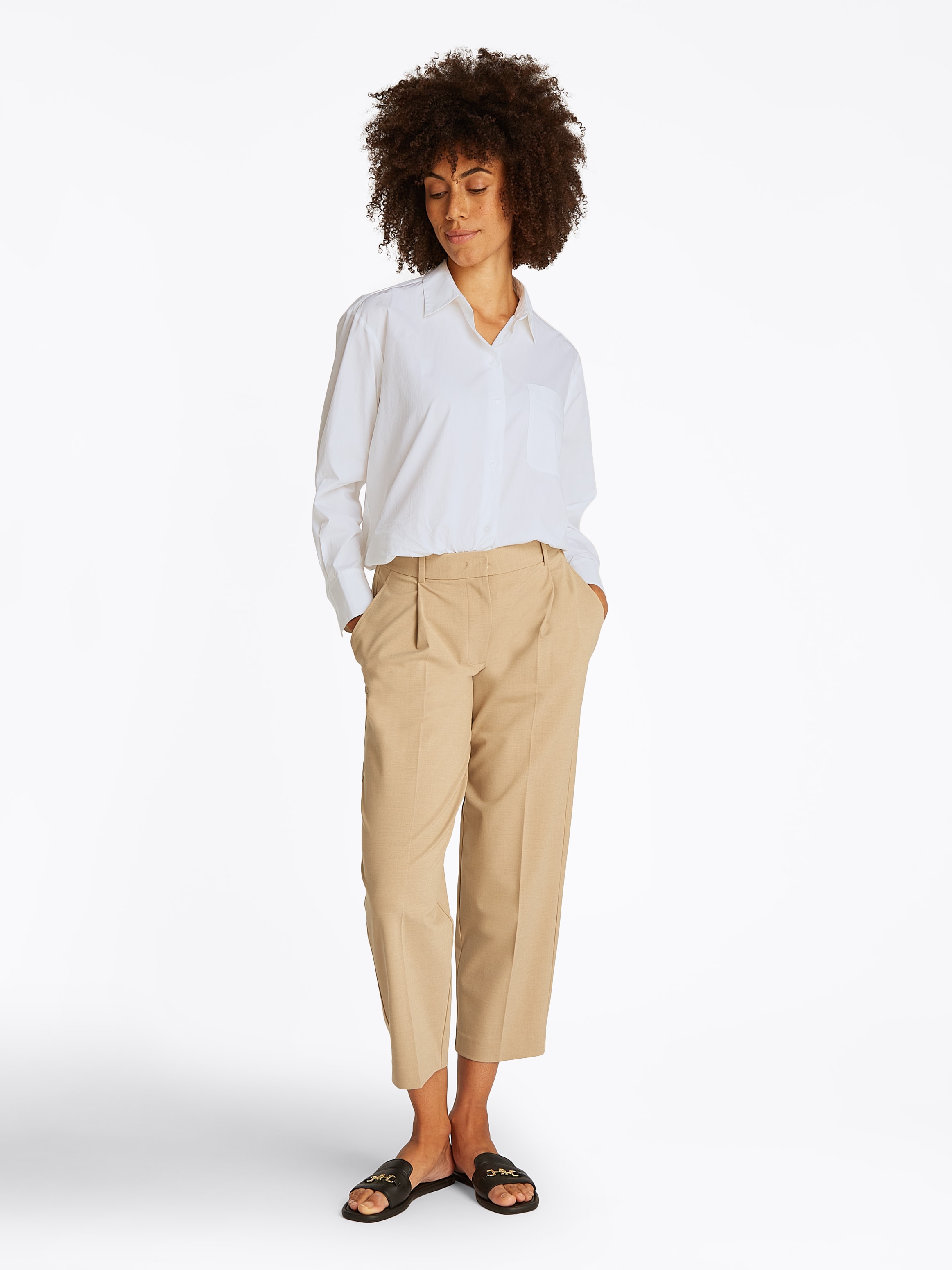 Tommy Hilfiger Hemdbluse »ESS POPLIN EASY FIT SHIRT«, Hinten länger geschnitten mit abgerundetem Saum