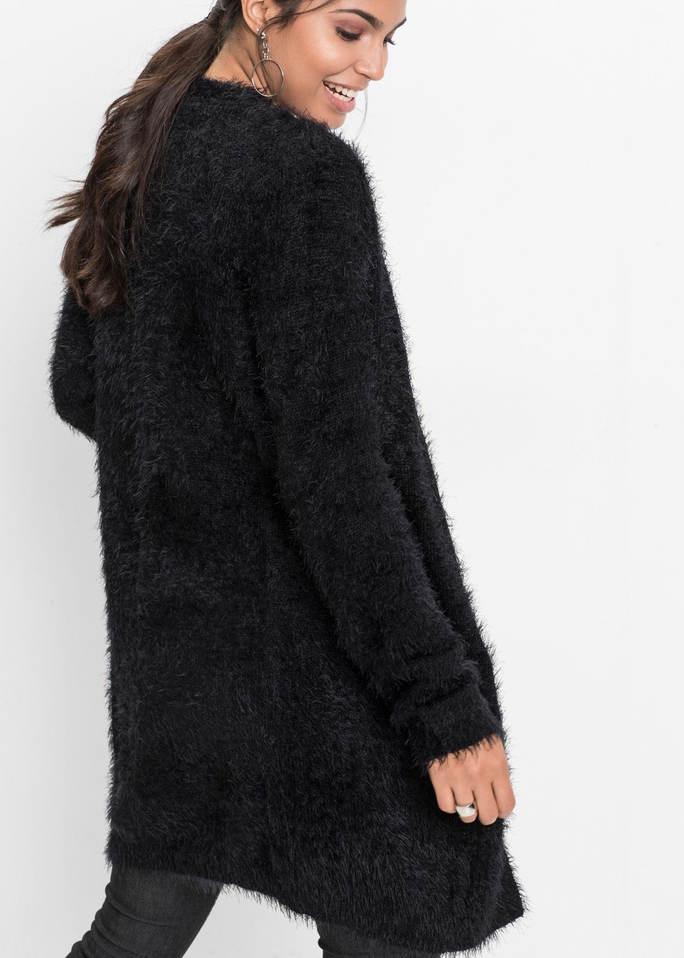 bonprix Longstrickjacke »Longstrickjacke in Flauschoptik« lockere Passform, mit flauschiger Optik, eleganter Stil