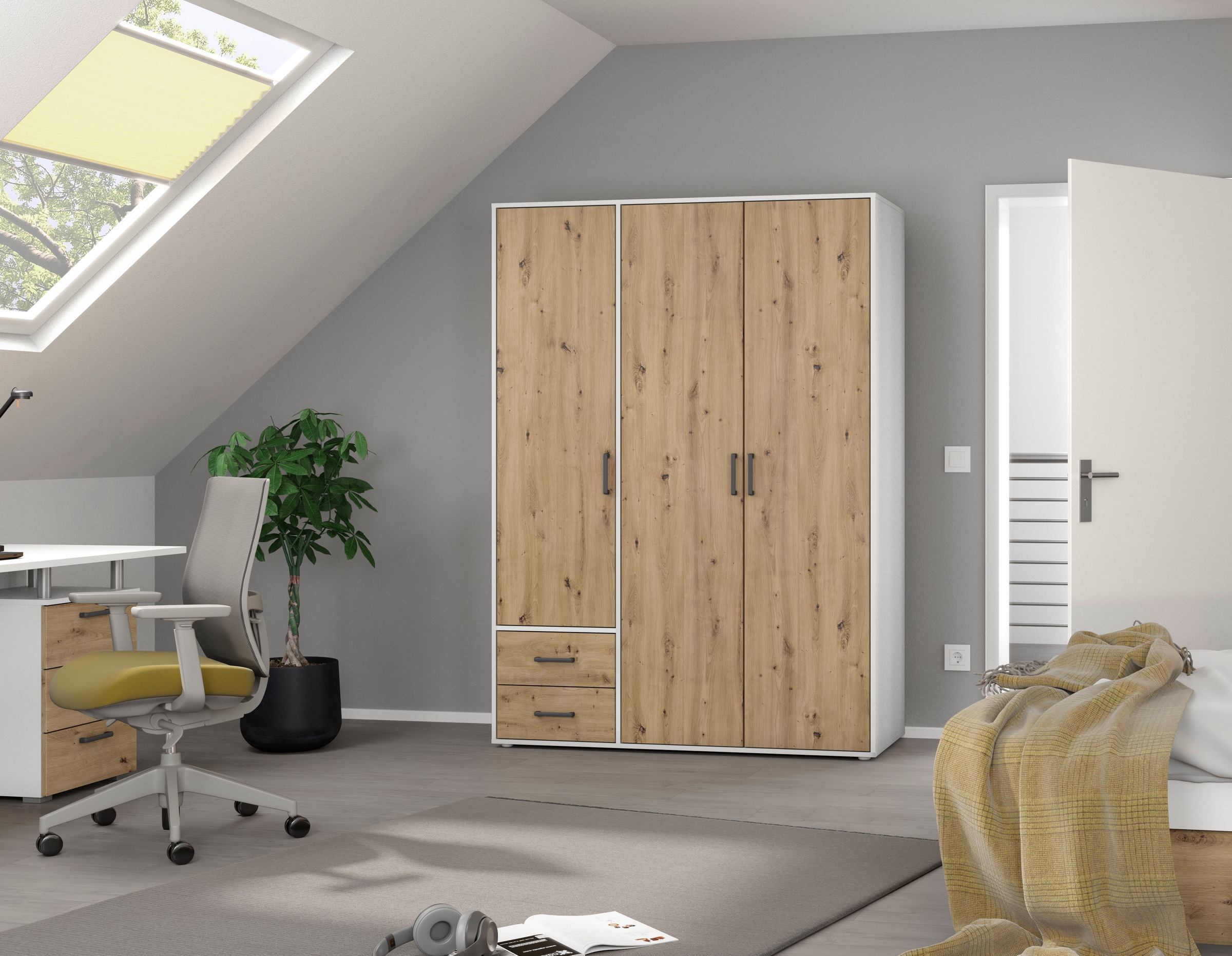 rauch Drehtürenschrank »Kleiderschrank Schrank Garderobe Wäscheschrank VOYAGER«, (in 3 verschiedenen Ausstattungen BASIC/CLASSIC/PREMIUM), moderne Griffe in Graumetallic mit Außenschubkästen MADE IN GERMANY