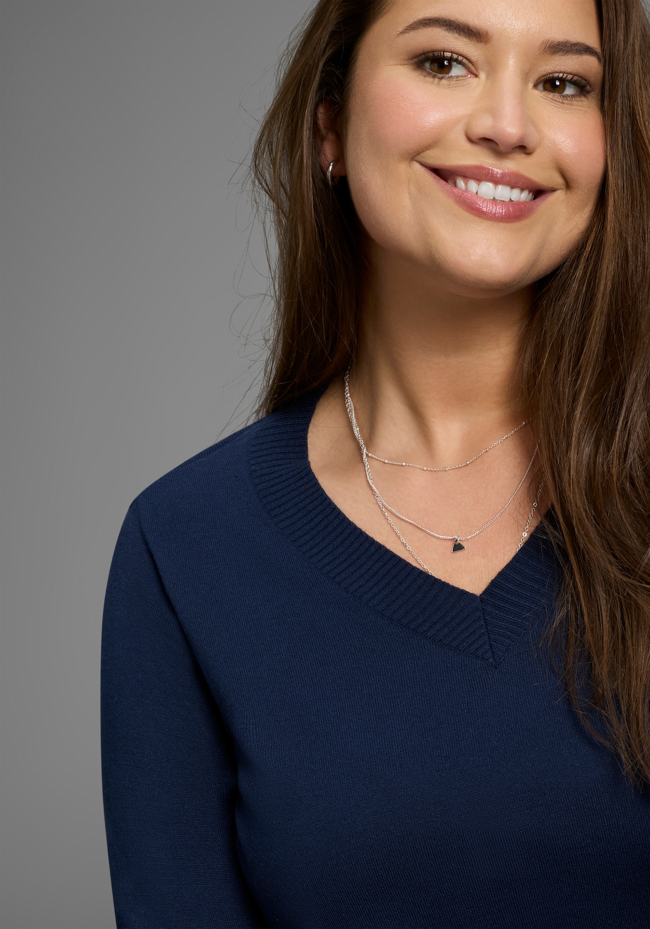 Laura Scott CURVE Strickpullover, figurumspielend, mit V-Ausschnitt - GROSSE GRÖSSE