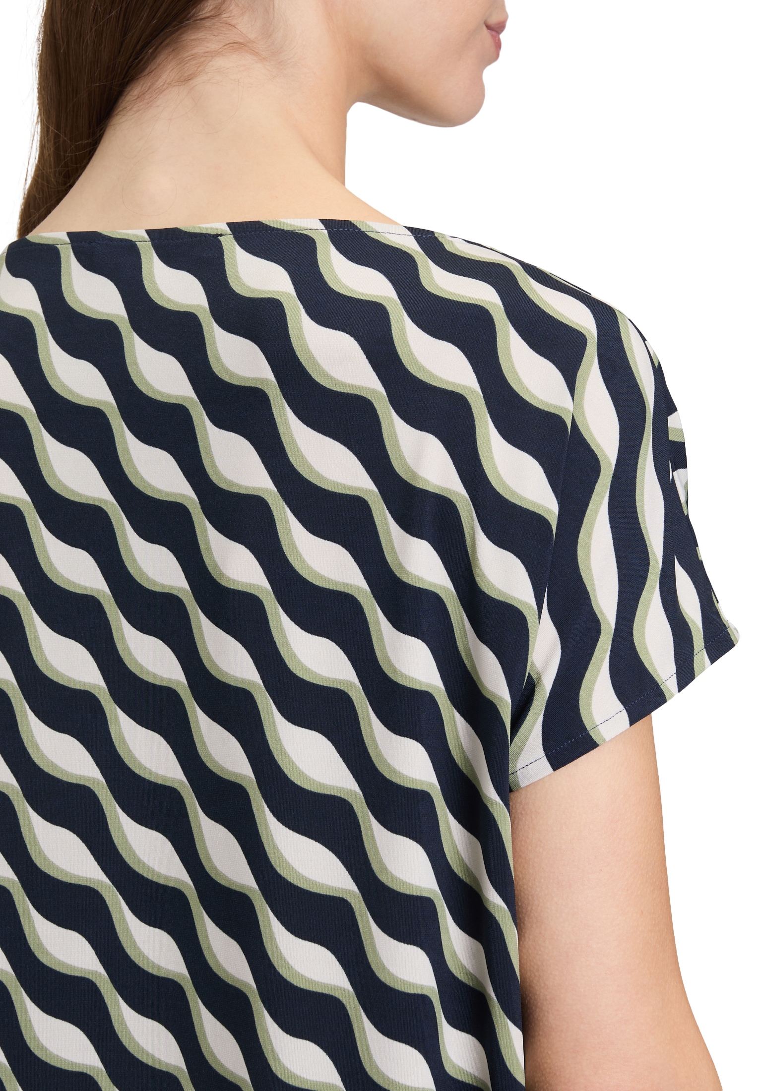 Betty Barclay Kurzarmshirt »Printshirt mit Wasserfallausschnitt«