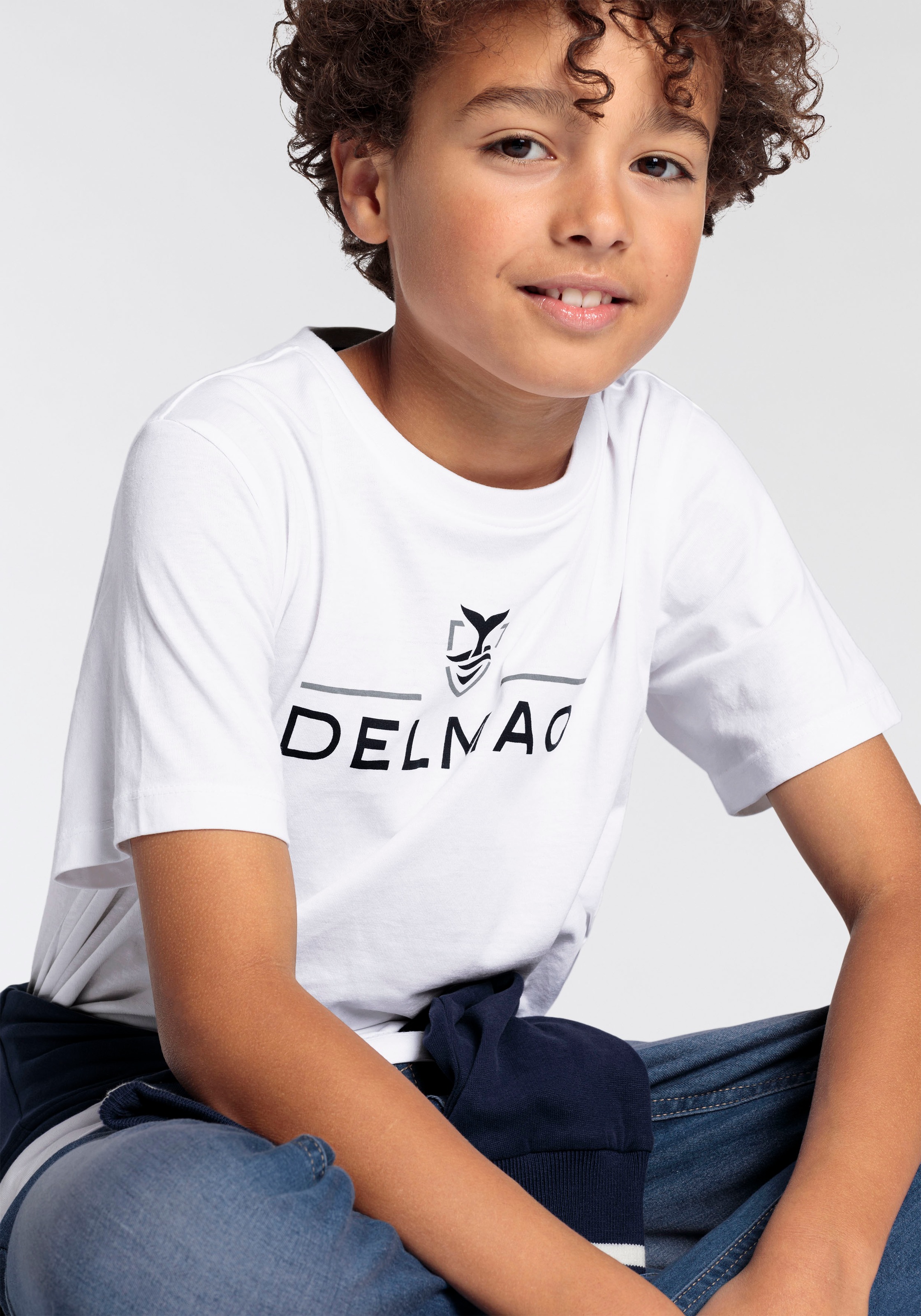 DELMAO T-Shirt »für Jungen«, Kurzarm, Basic-Design, Rundhalsausschnitt