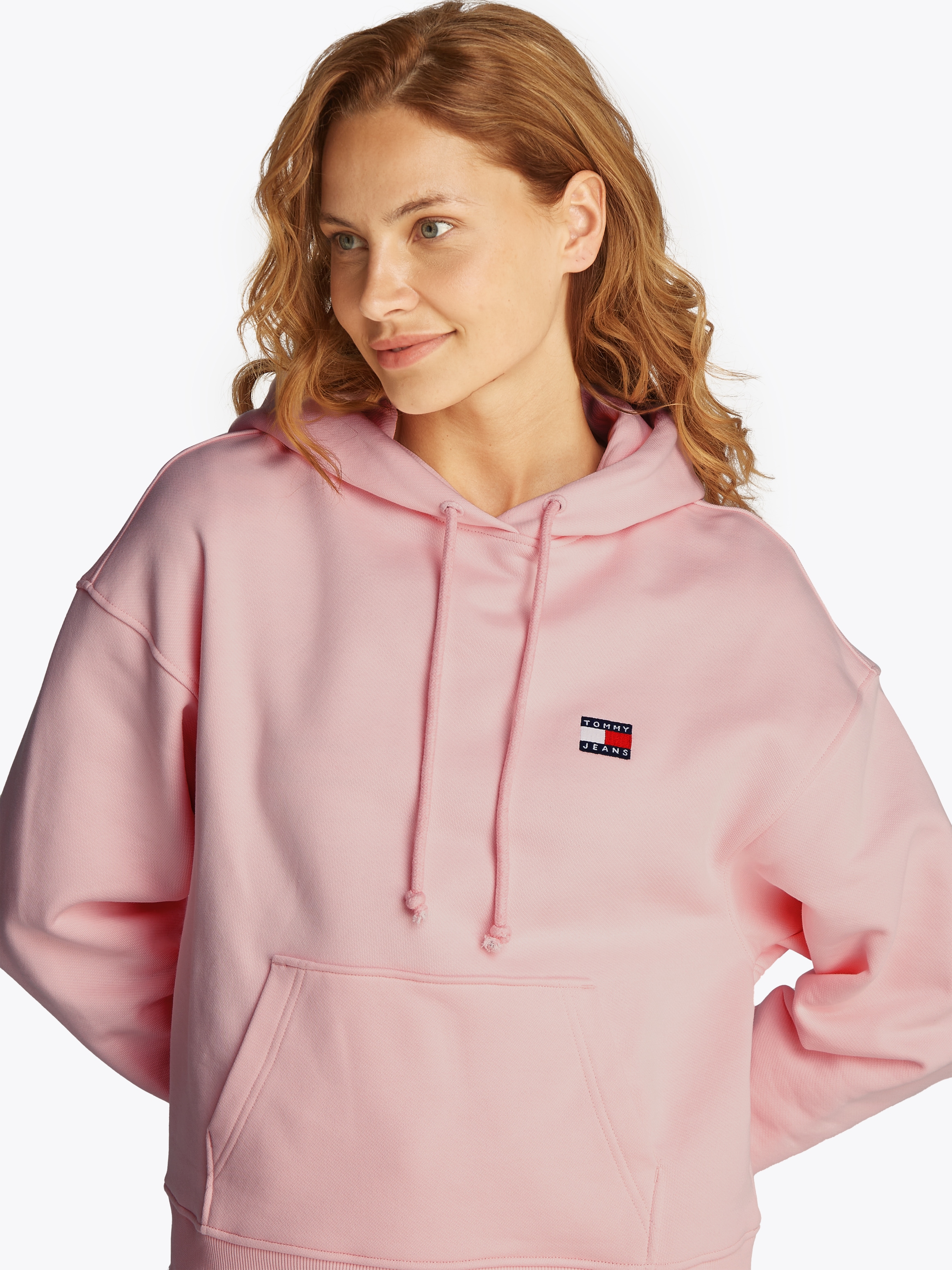 Tommy Jeans Hoodie »TJW BXY BADGE HOODIE EXT«, mit Logo-Badge