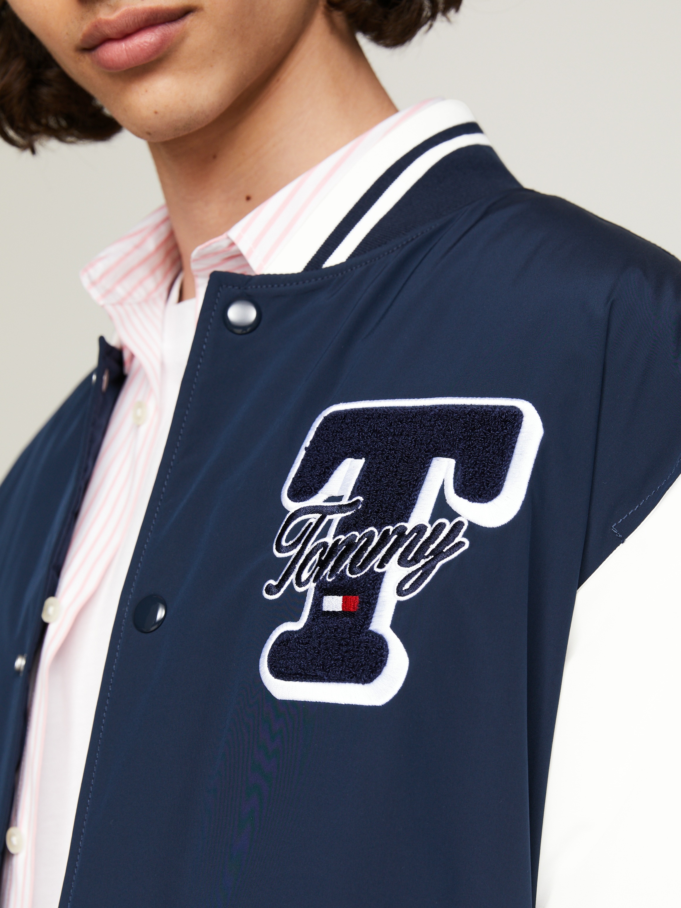 Tommy Jeans Collegejacke »TJM COLORBLOCK VARSITY JACKET«