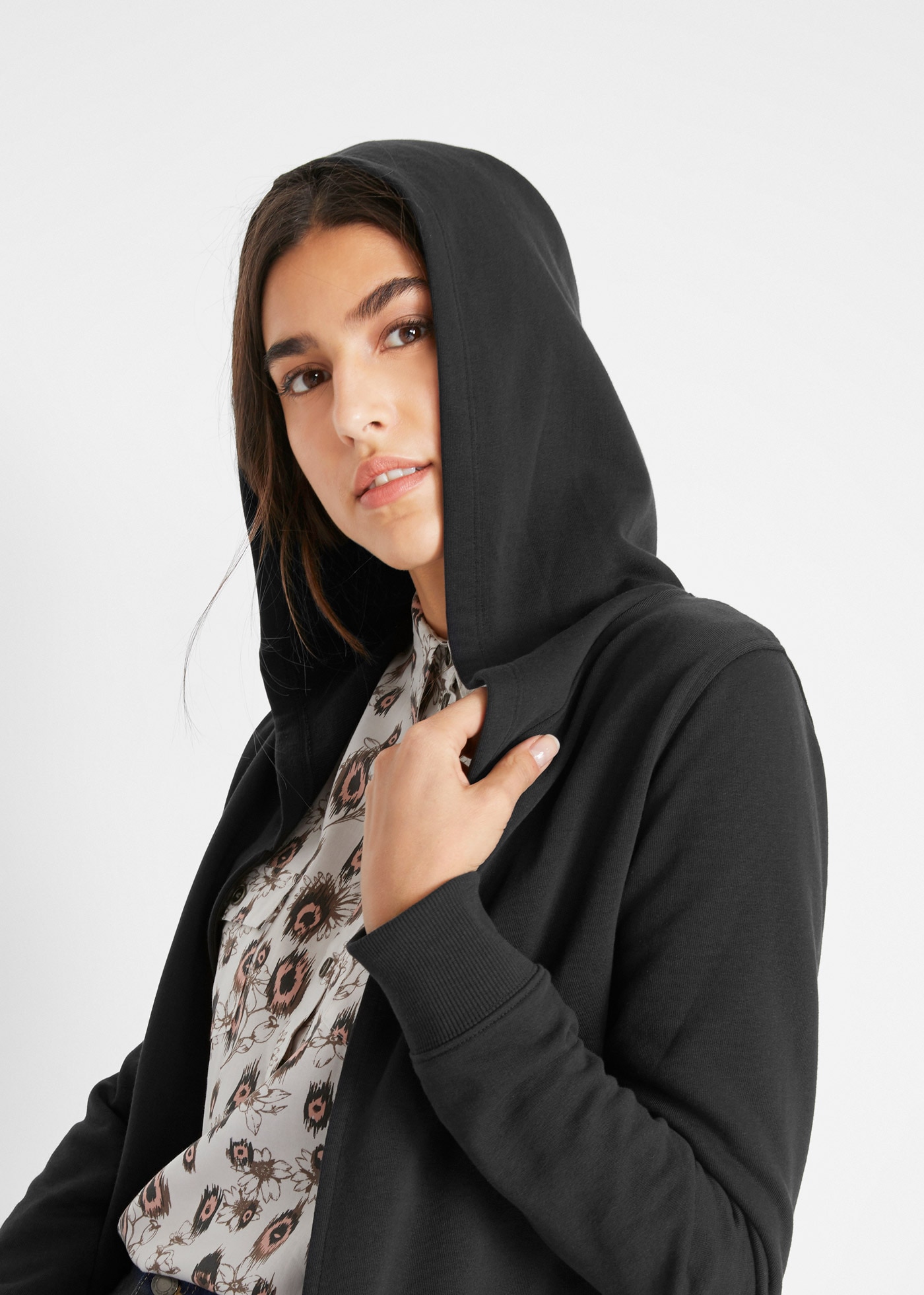 bonprix Sweatjacke mit Kapuze, für vielseitige Alltagslooks, schmale Passform