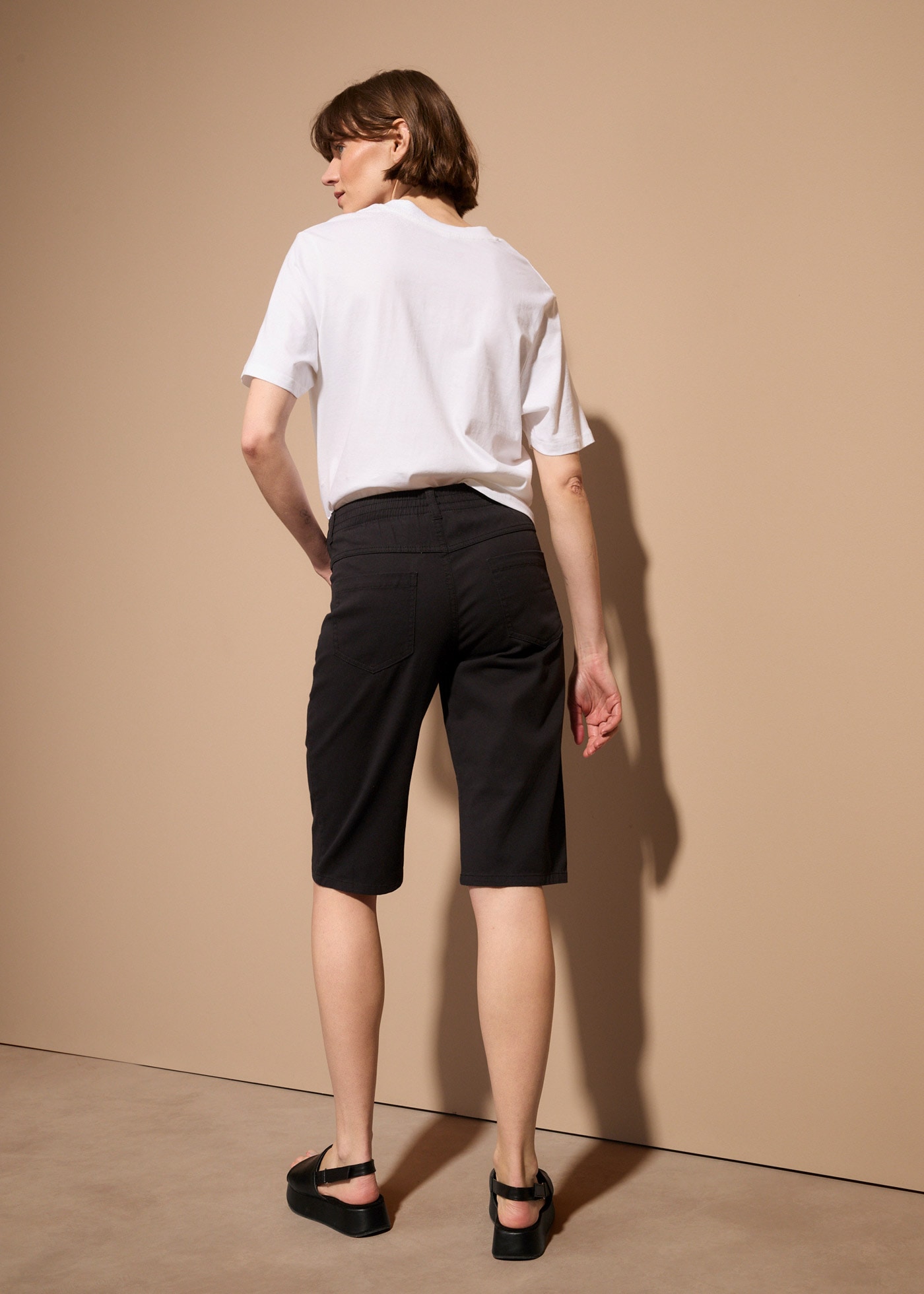 bonprix Bermudas  Stretch-Bermuda, in Twill- und Jeansoptik, mit elastischem Bund