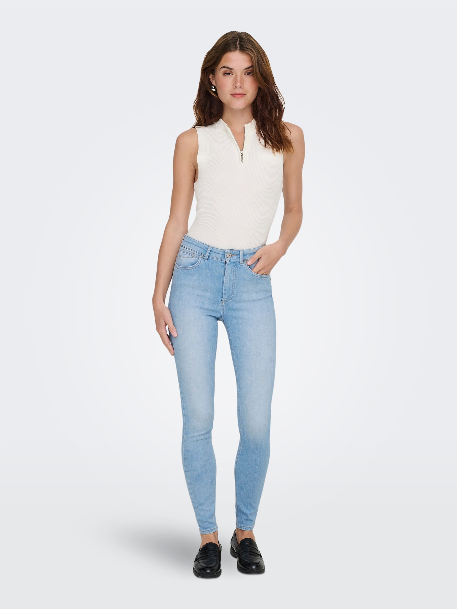 ONLY High-waist-Jeans »ONLBLUSH HW SKINNY ANK DNM REA008 NOOS« Bleach Wash für einen Faded-Look
