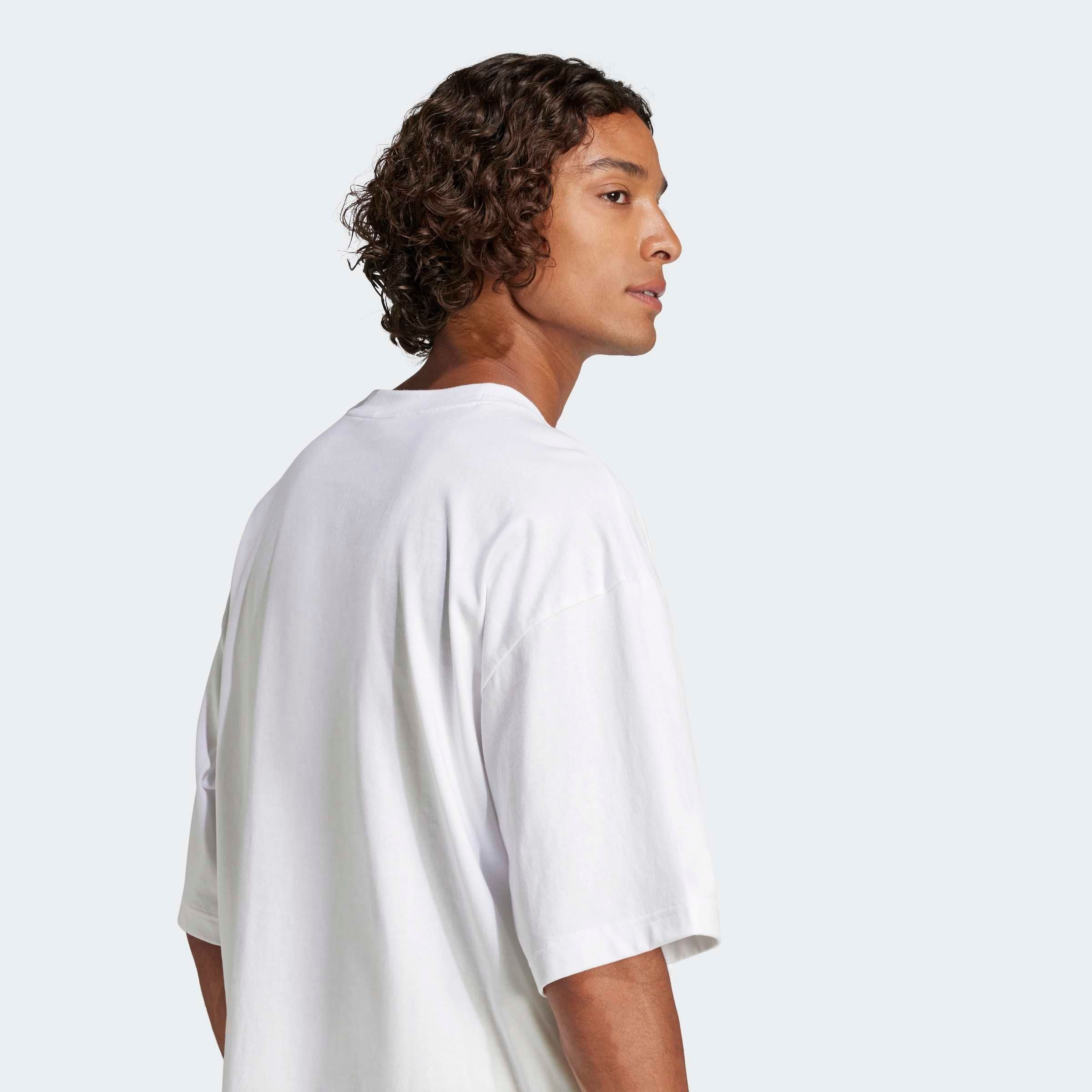 adidas Sportswear T-Shirt »M FI SL T« sportlicher Stil, Kurzarm, mit kleinem 3-Streifen Logo