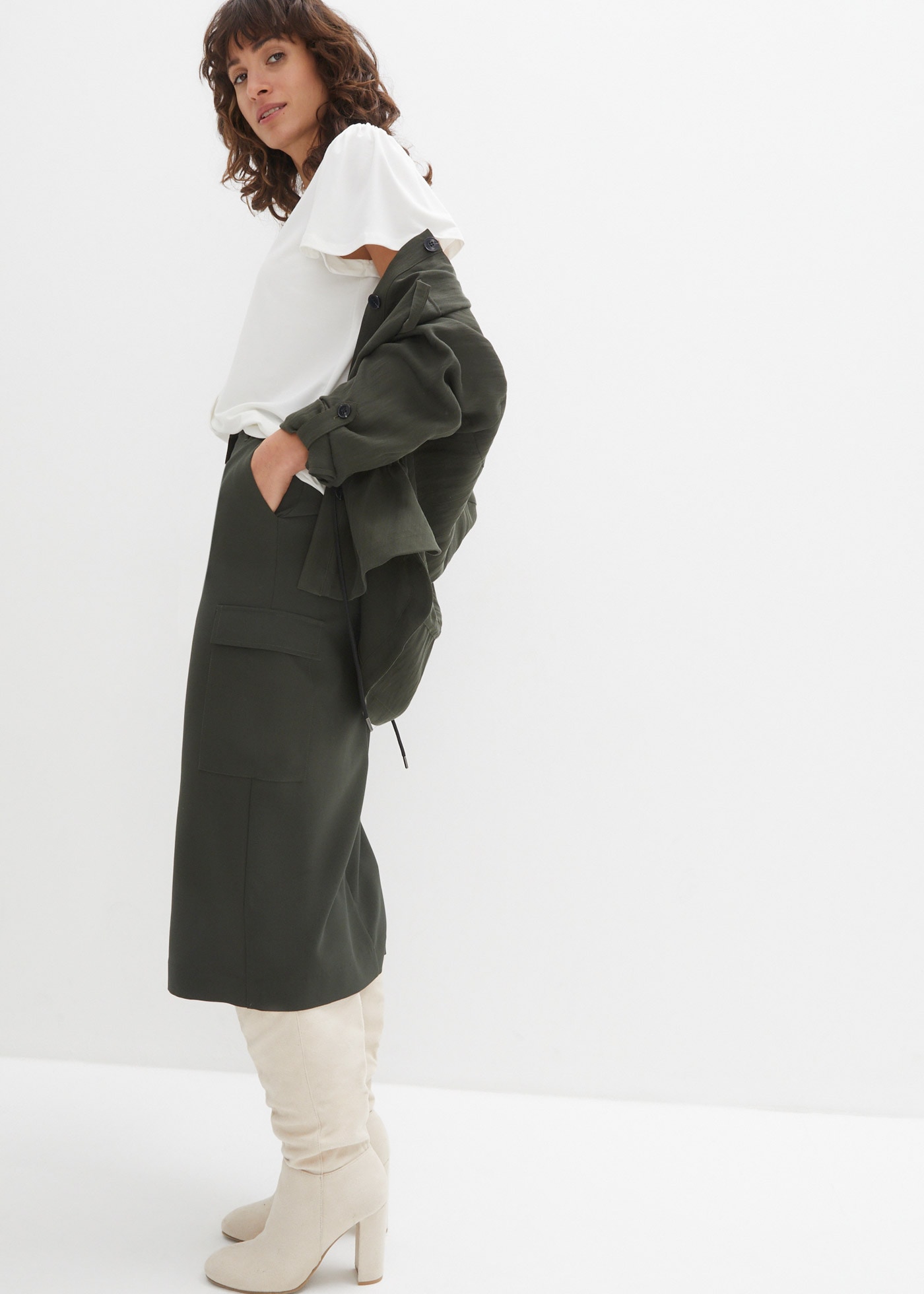 bonprix T-Shirt »Shirt mit Knopfleiste« bequeme Passform, Kurzarm-Design, mit Knopfleiste