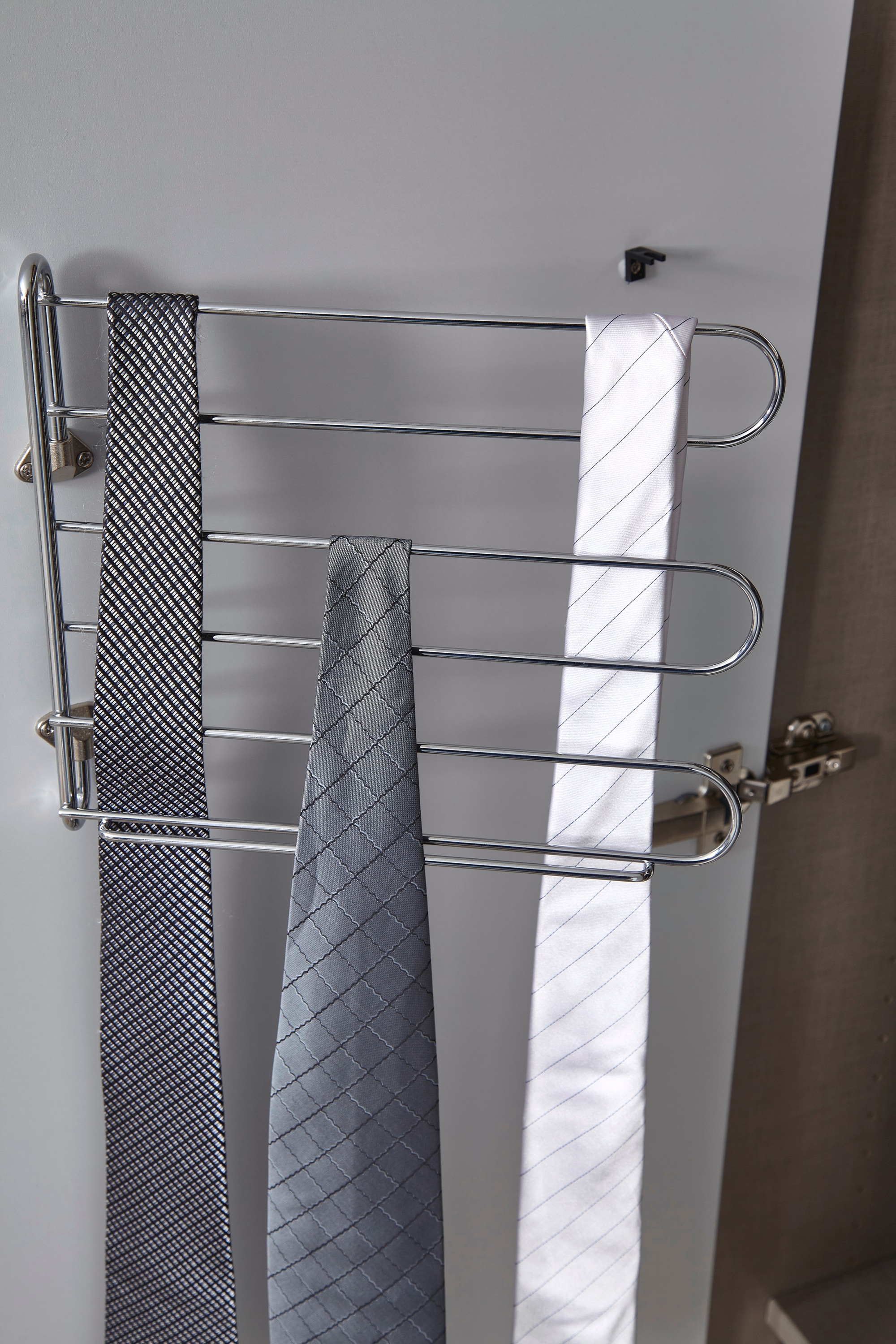 rauch Drehtürenschrank »Purisma«, mit Glasfront, Schubladen und umfangreichem Zubehör, mit Soft-Close