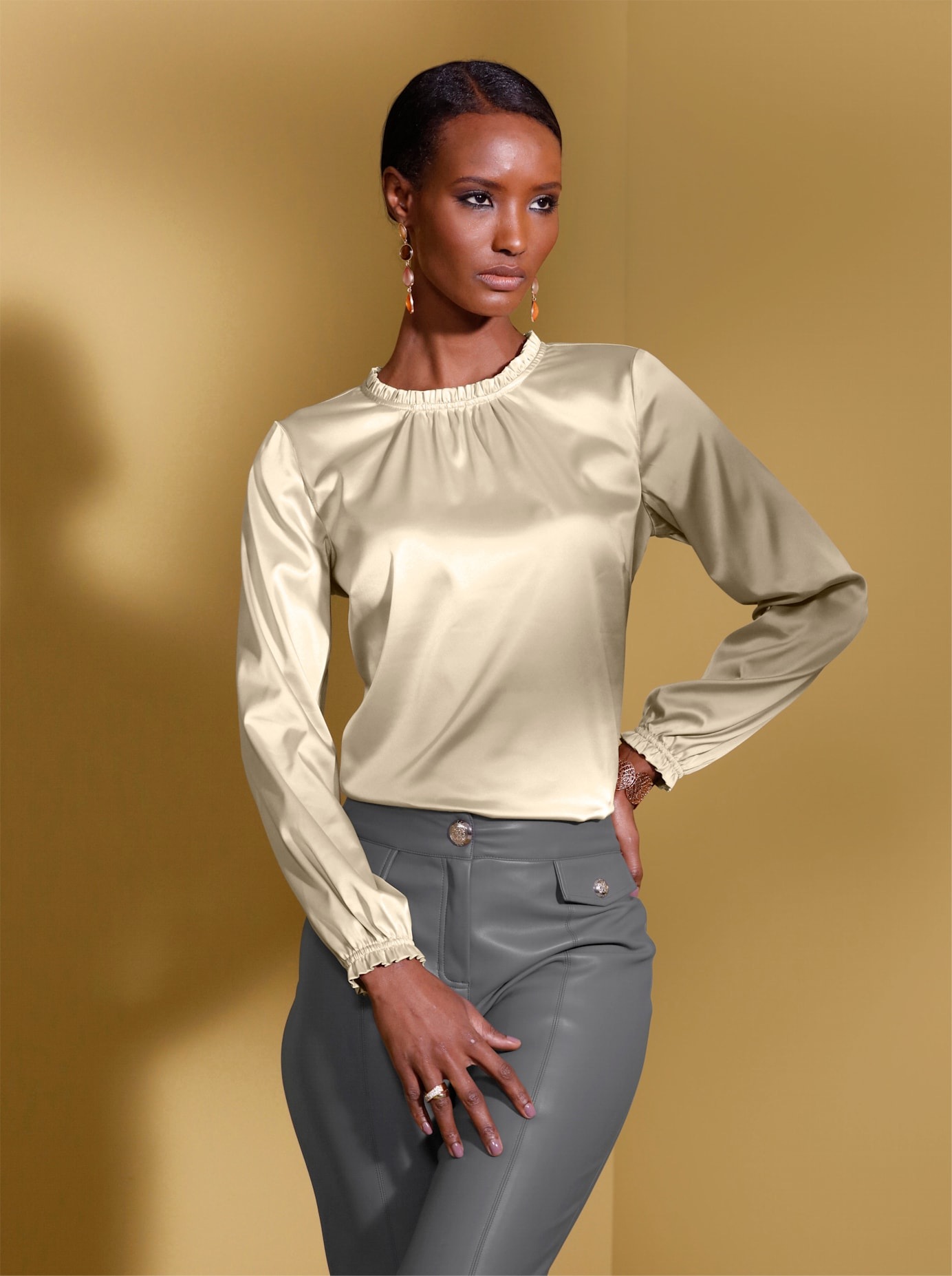 satin bluse