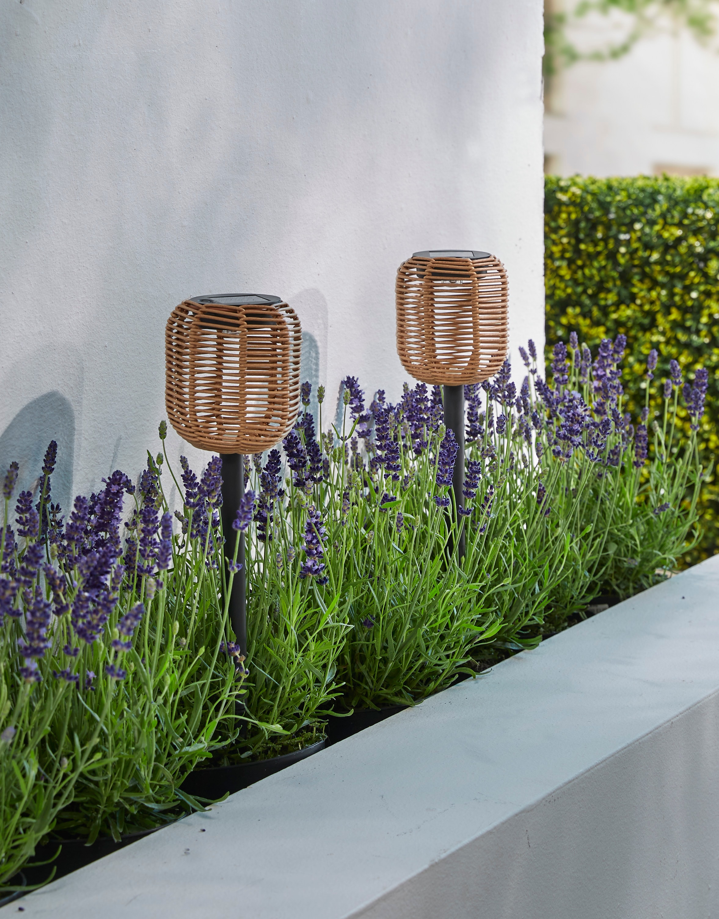 LUXFORM Gartenleuchte »Luxform Stake Light Rattan« LED-Modul 1 Stk. Warmweiß LED-Gartenleuchte, inkl. Fernbedienung, Timerfunktion, aus Kunststoff