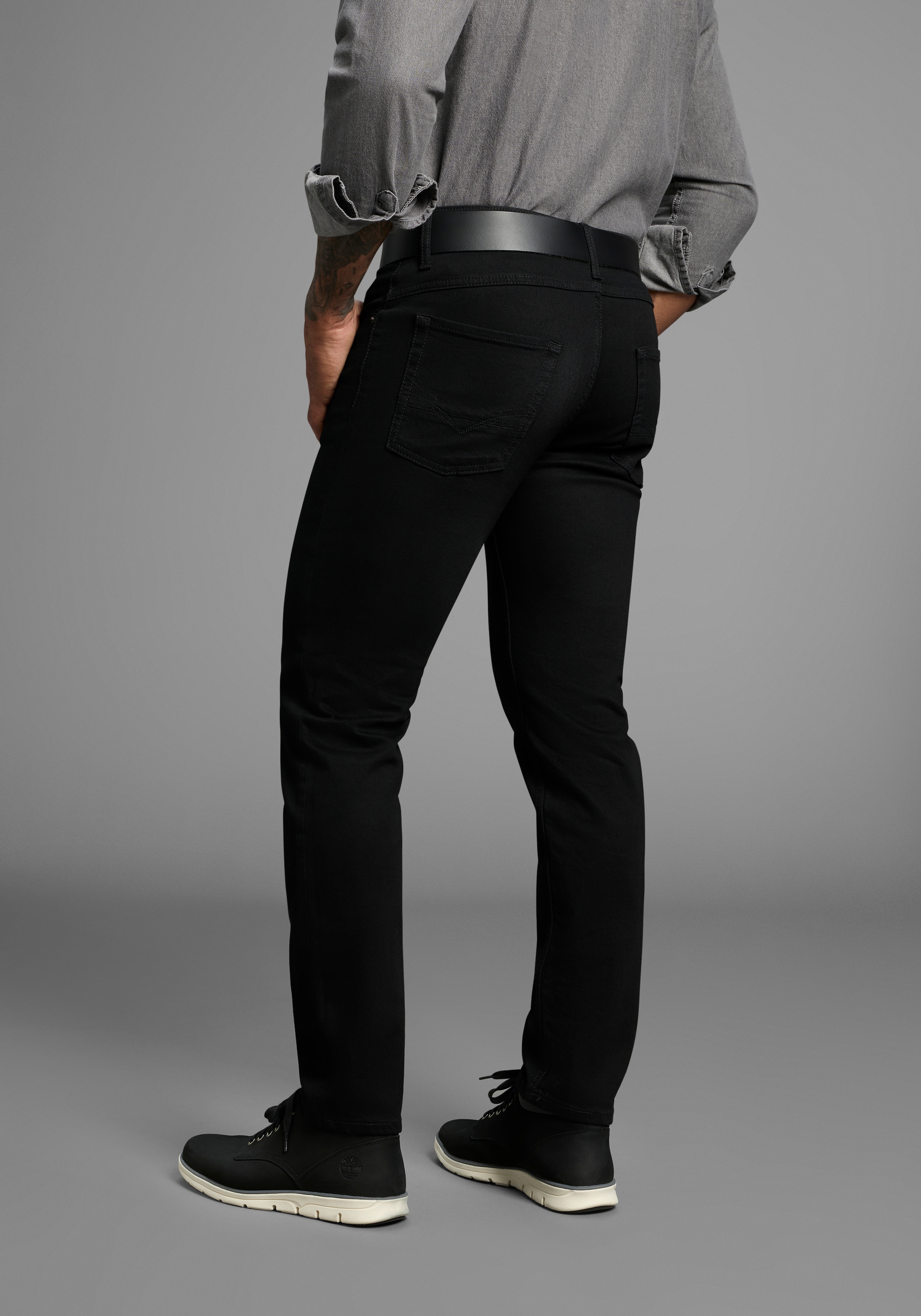 H.I.S Straight-Jeans »NEW DALE« gerades Bein,  mit Used-Effekten,  niedrige Leibhöhe