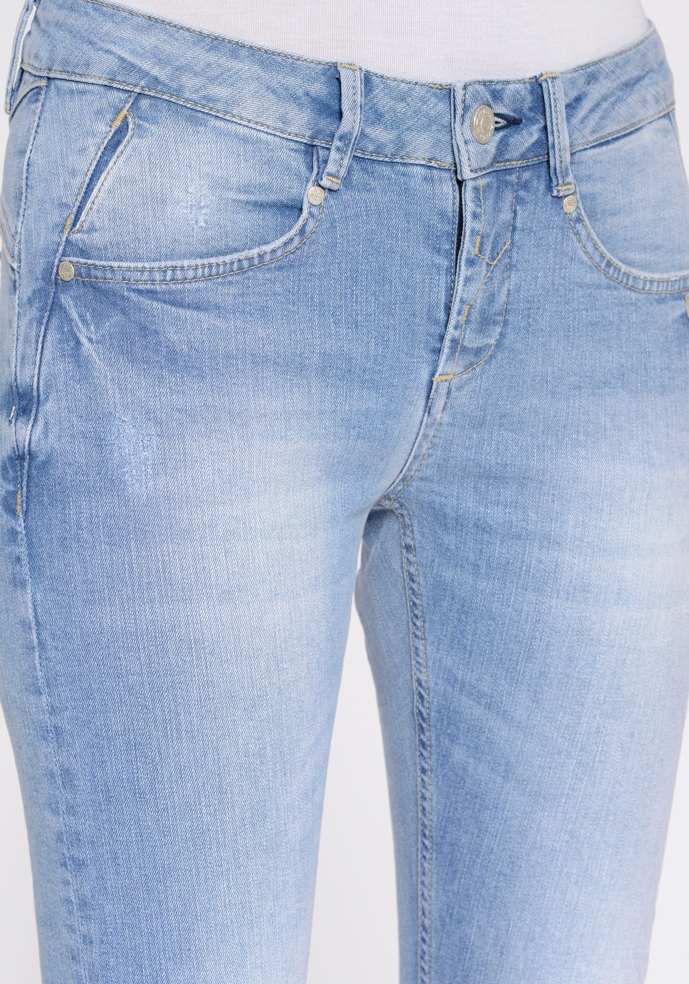 Dreieckseinsätzen ♕ Silhouette eine mit tolle Skinny-fit-Jeans »94NELE seitlichen für bei GANG X-CROPPED«,