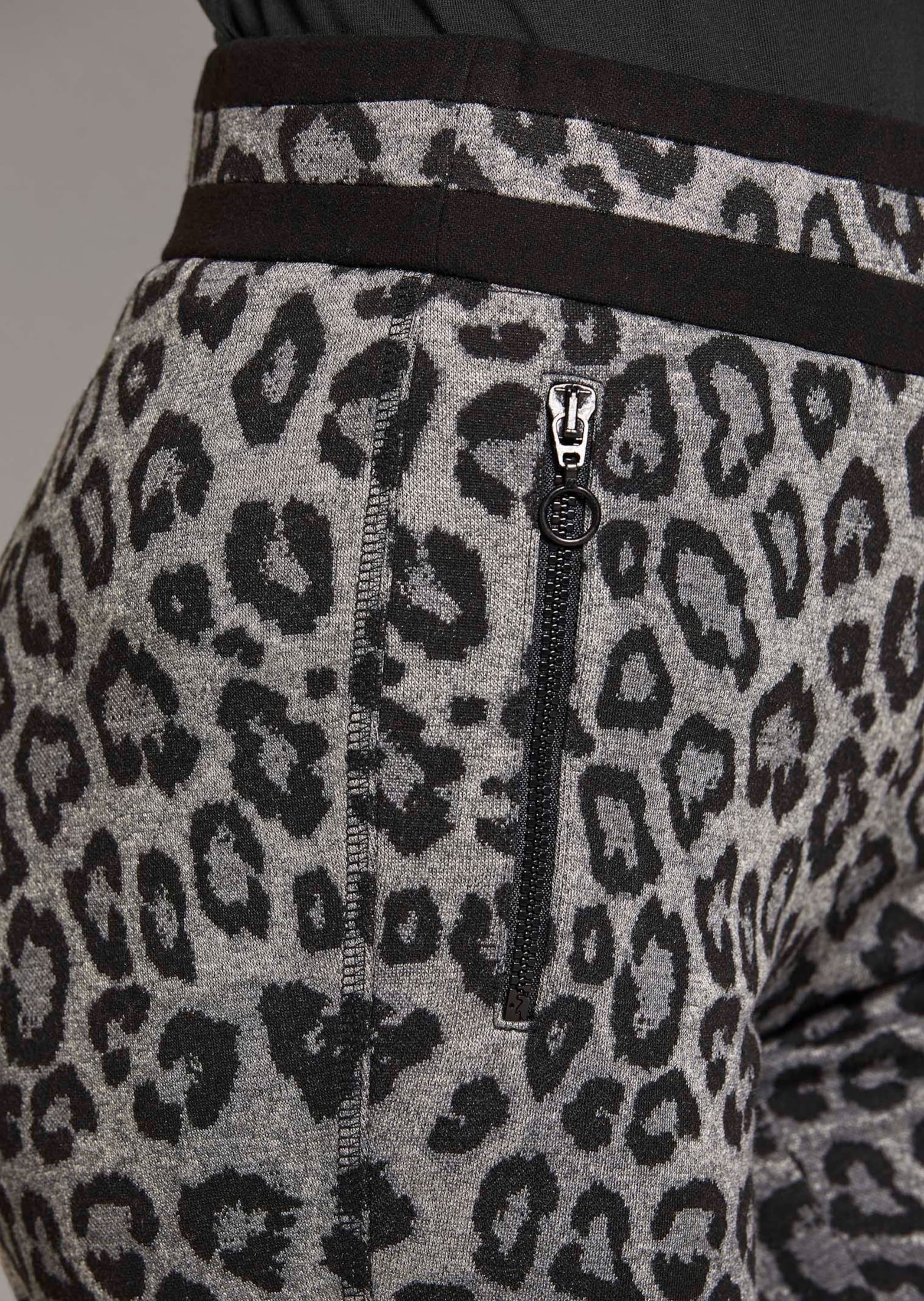 MADELEINE Stoffhose »Schlupfhose Leo-Print Jersey-Hose mit Stretch«