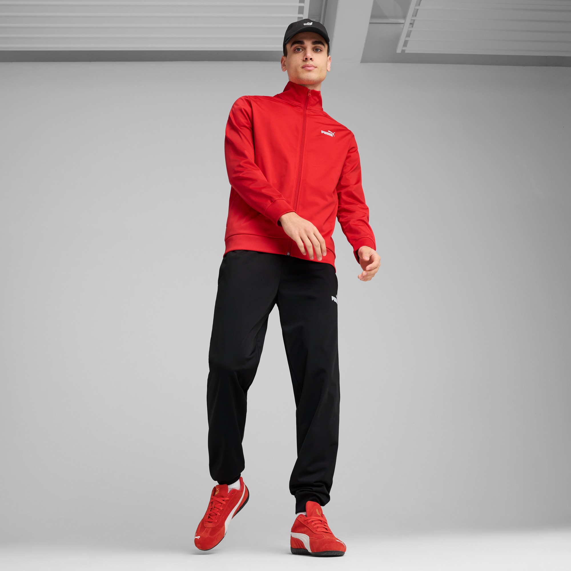PUMA Trainingsanzug »ESS POLY SUIT CL«, (2 tlg.), Sportanzug im Casual Style