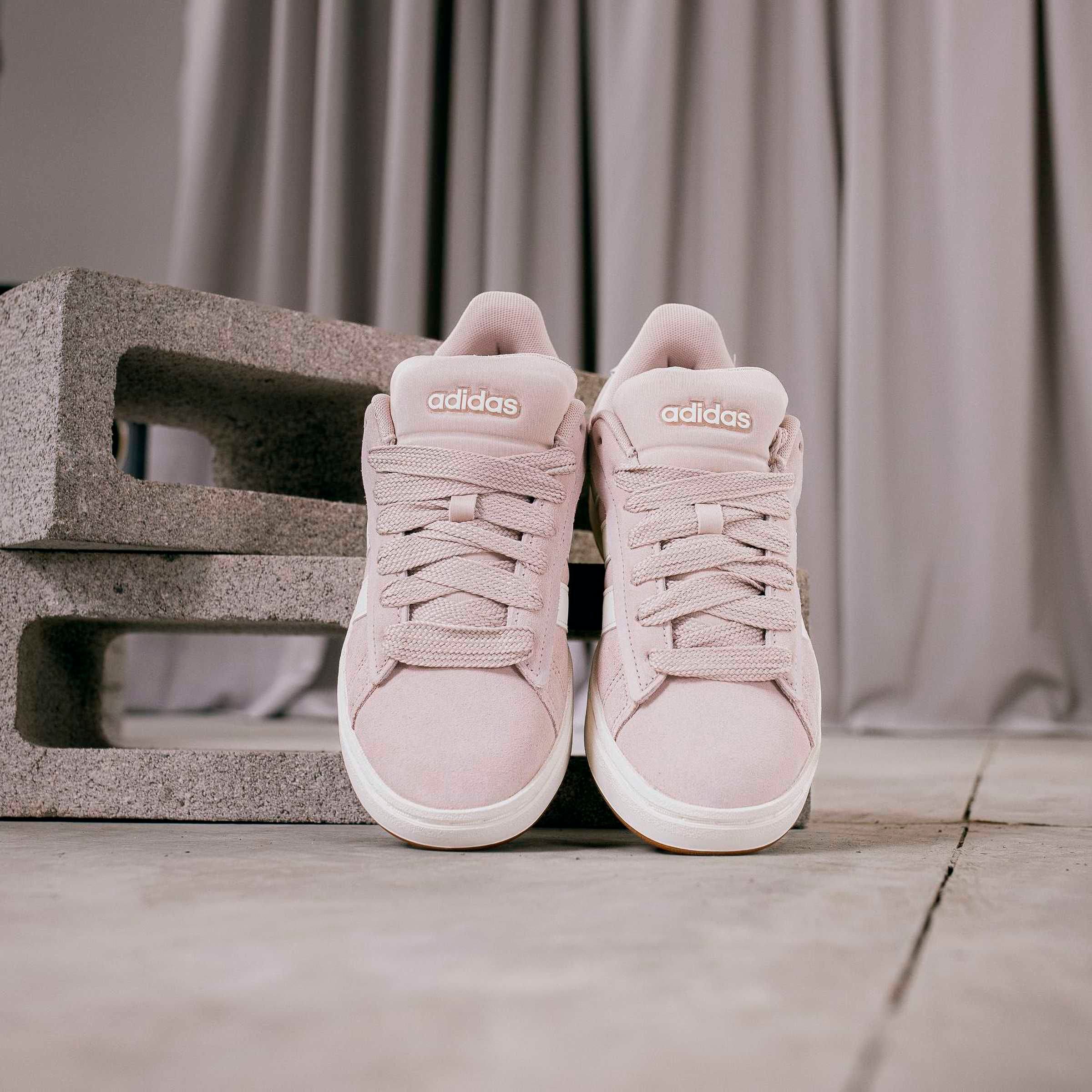 adidas Sportswear Sneaker »GRAND COURT ALPHA«  inspiriert vom Design des adidas campus 00