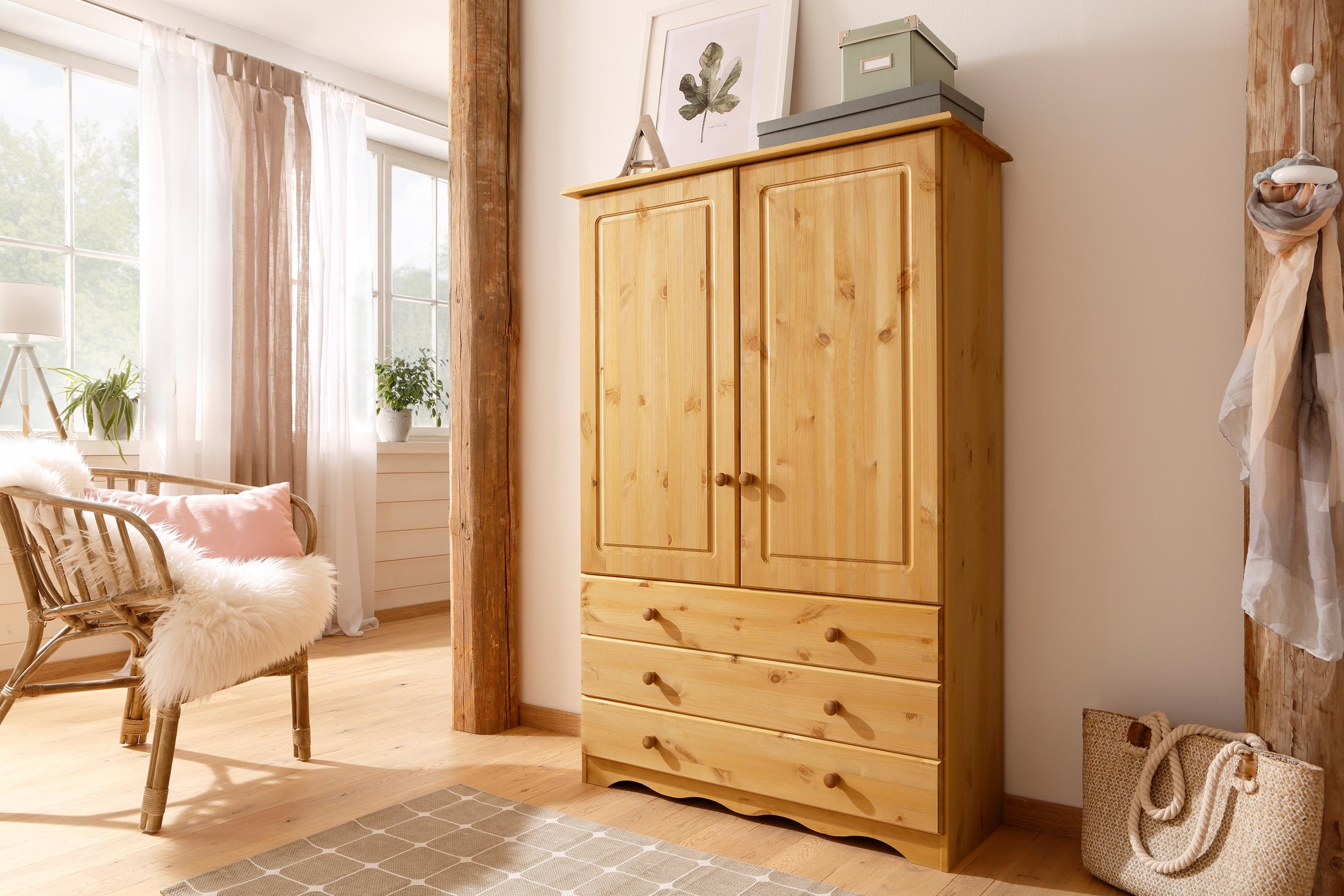 Home affaire Wäscheschrank »Minik« aus schönem massivem Kiefernholz, in unterschiedlichen Farbvarianten