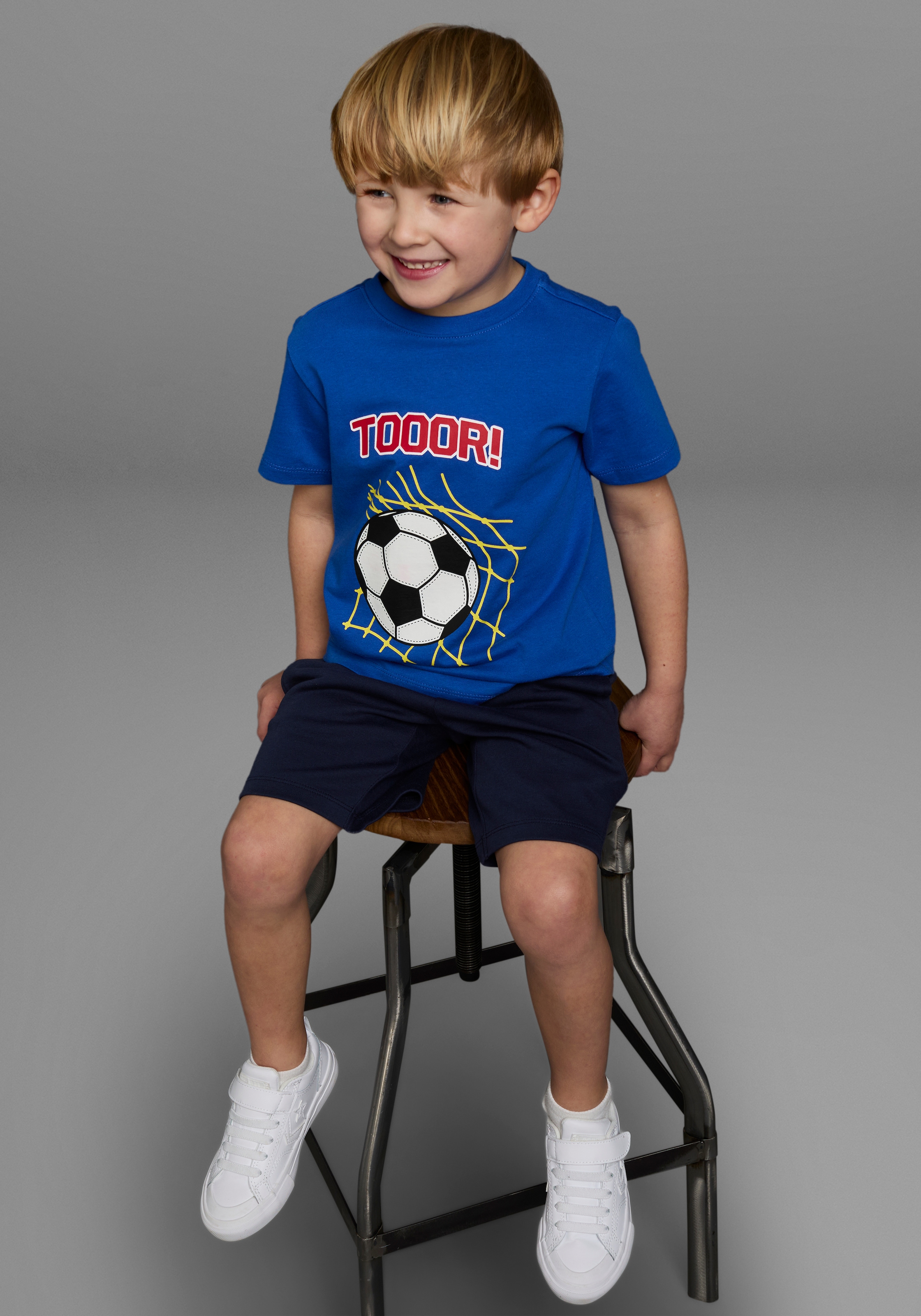 KIDSWORLD T-Shirt »Fußball-Print: TOOOR«, Kurzarm, Basic-Passform, mit Statements/Sprüchen