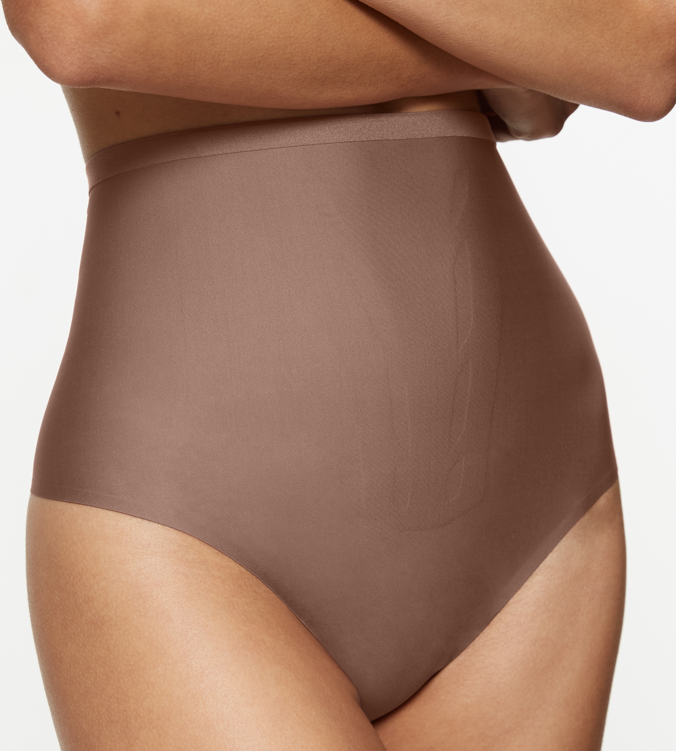 Triumph Shapingslip »Shape Smart Highwaist String«, glättend, leicht formend, hochgeschnitten