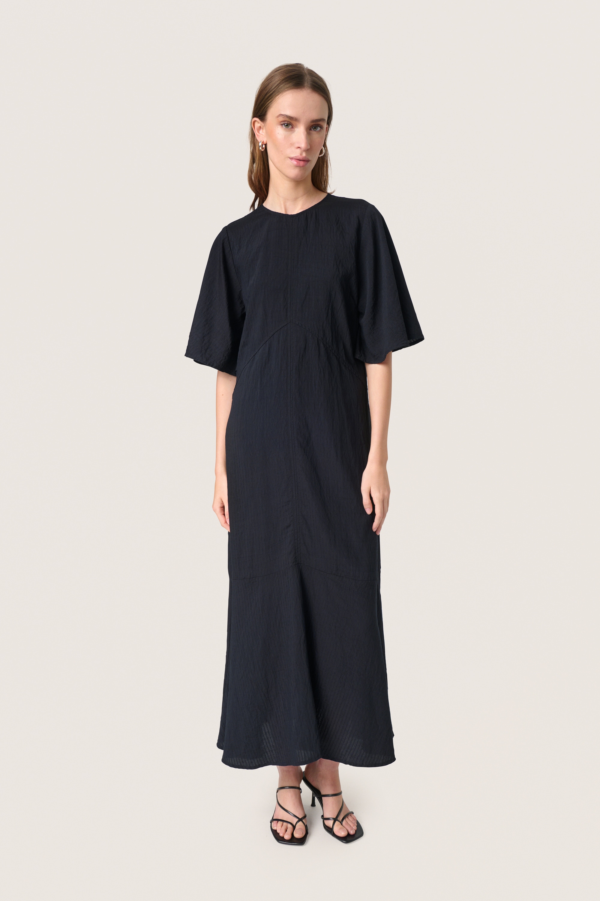 SOAKED IN LUXURY Midikleid »Damen Kleid SLEmmy«