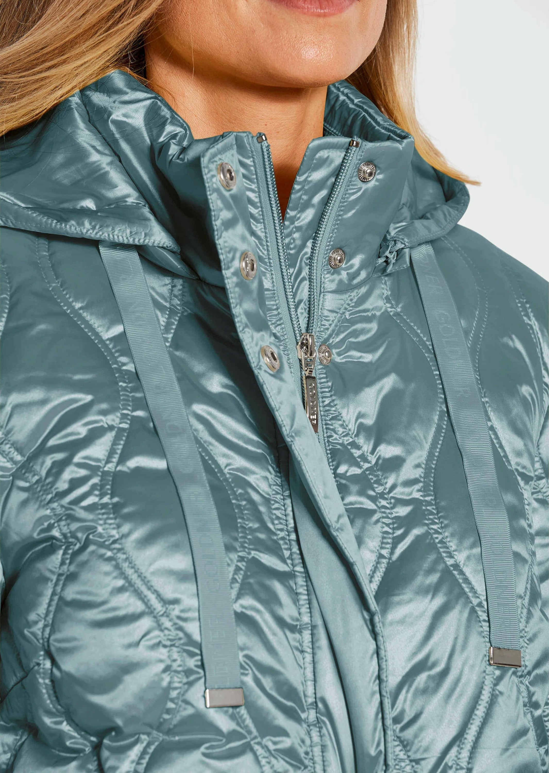 GOLDNER Kurzjacke »Kurzgröße Herbstjacke Damen mit welliger Steppung im sportlichen Look«